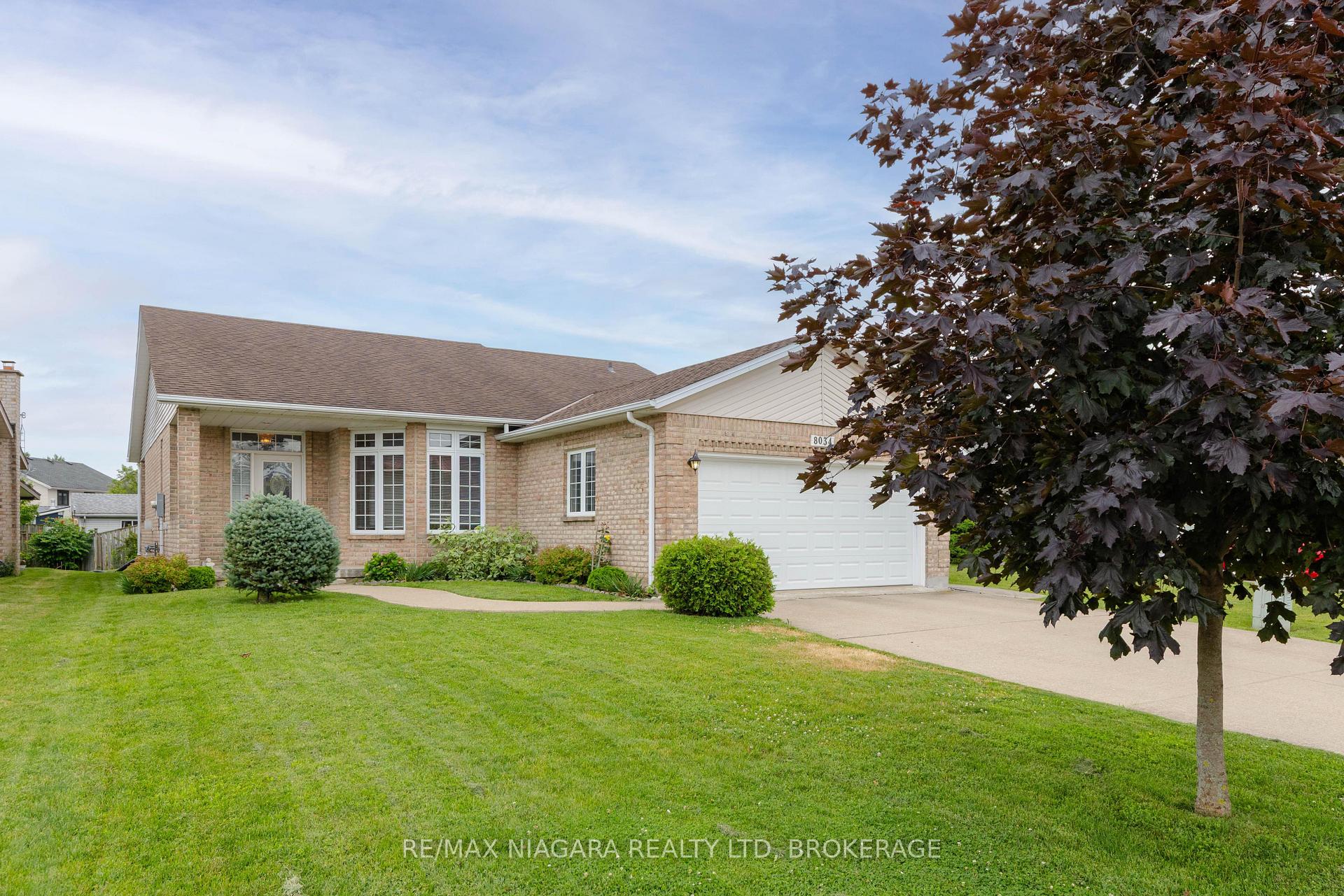 Photo 31 of 8034 Pinellas Park Drive, Niagara Falls, Ascot — HOMEH