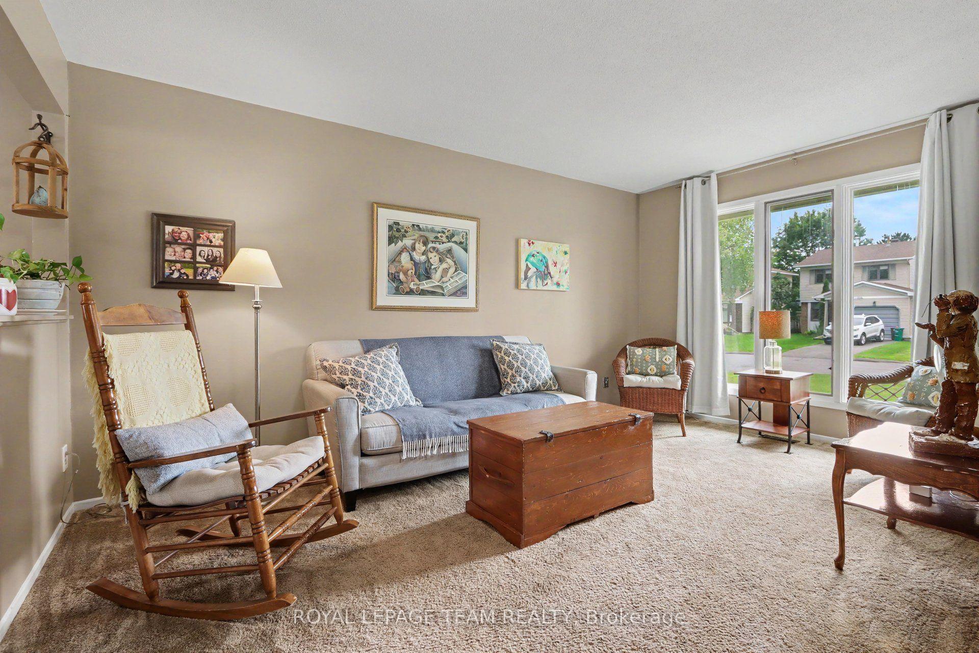 Photo 3 of 95 Seabrooke Drive, Ottawa, Kanata - Glencairn/Hazeldean — HOMEH