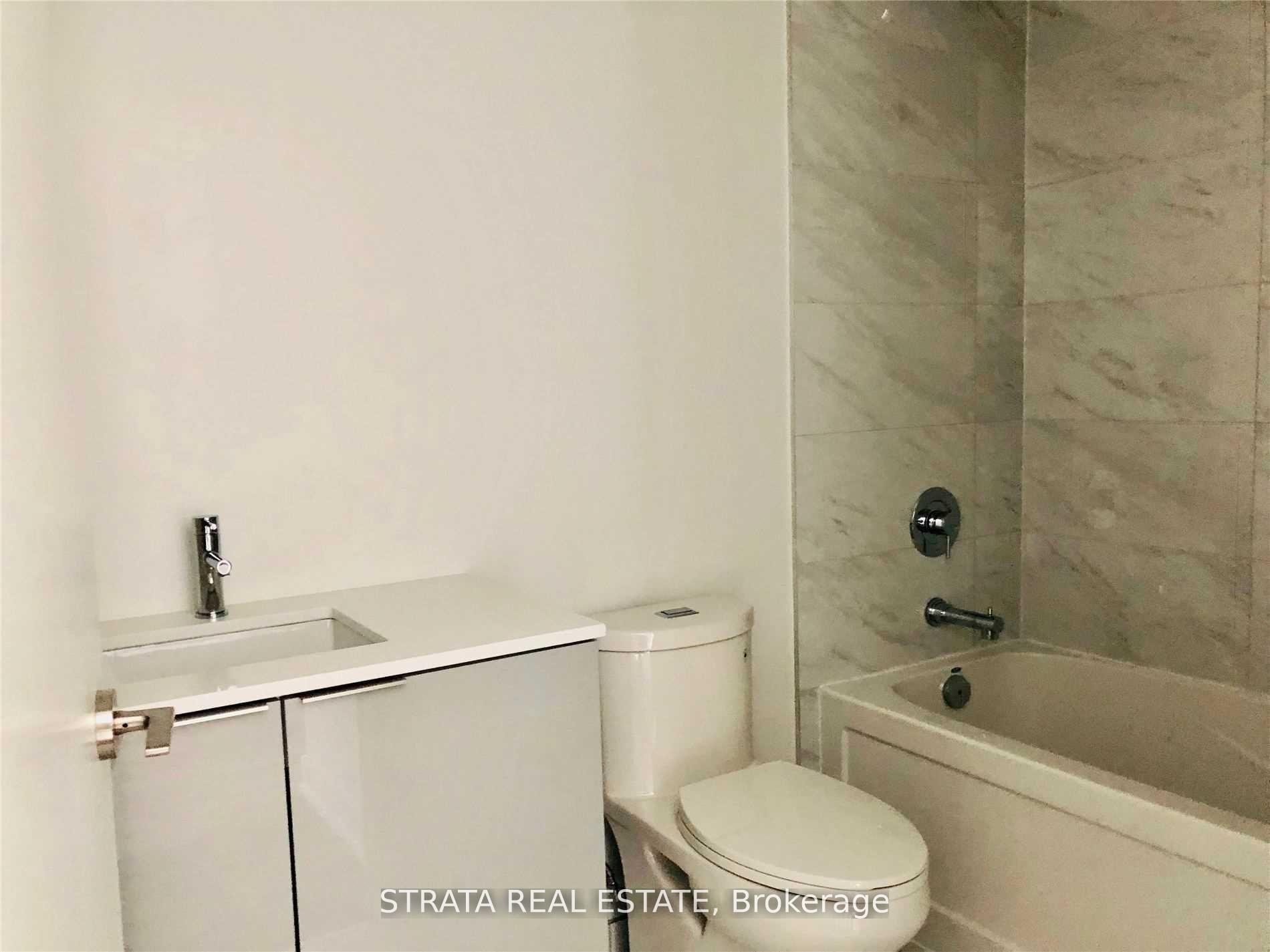 Photo 6 of Unit 2201, 15 Queens Quay, Toronto, Waterfront Communities — HOMEH