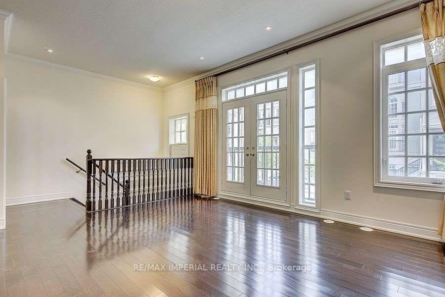 Photo 2 of 62 Lord Durham Road, Markham, Unionville — HOMEH