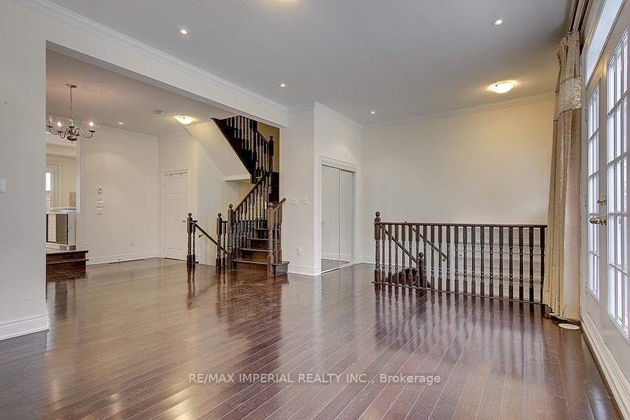Photo 8 of 62 Lord Durham Road, Markham, Unionville — HOMEH