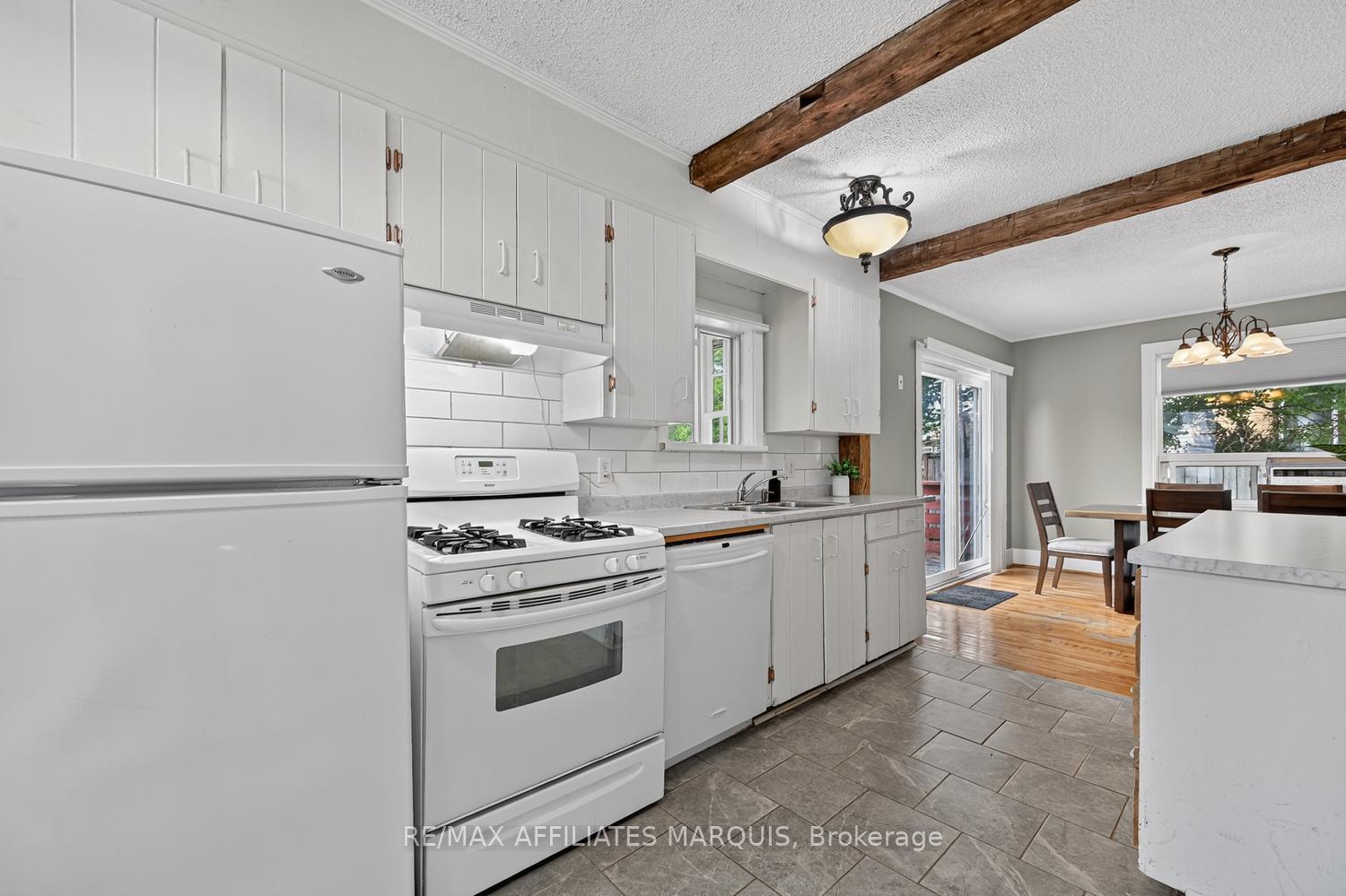 Photo 12 of 53 Smiths Falls Avenue, Smiths Falls, Smiths Falls — HOMEH