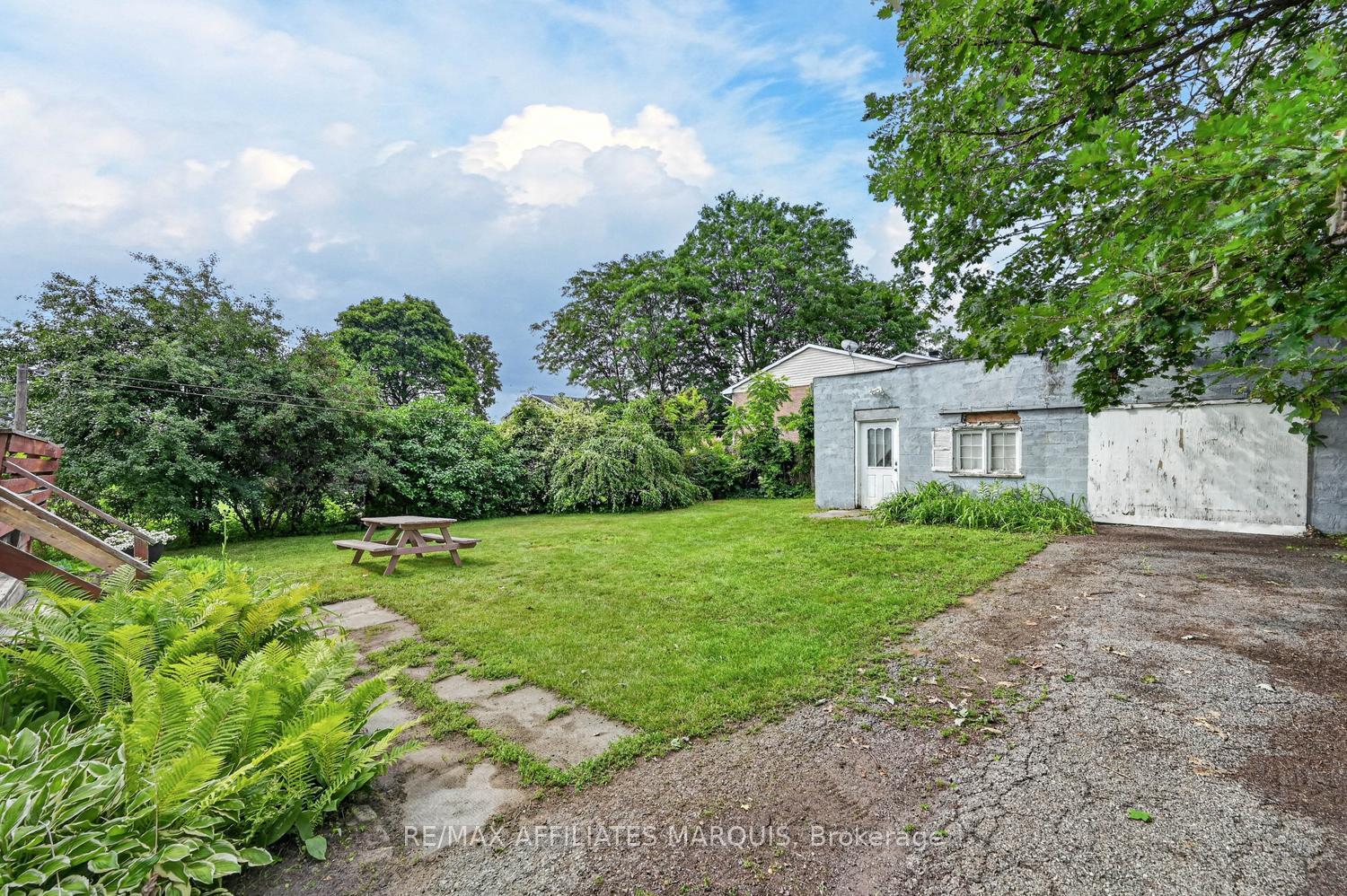 Photo 26 of 53 Smiths Falls Avenue, Smiths Falls, Smiths Falls — HOMEH