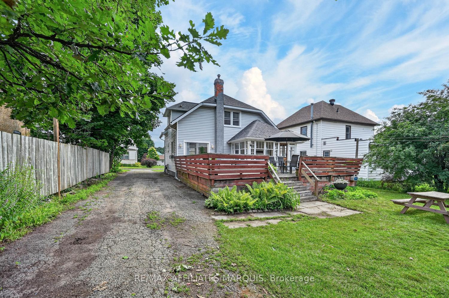 Photo 27 of 53 Smiths Falls Avenue, Smiths Falls, Smiths Falls — HOMEH