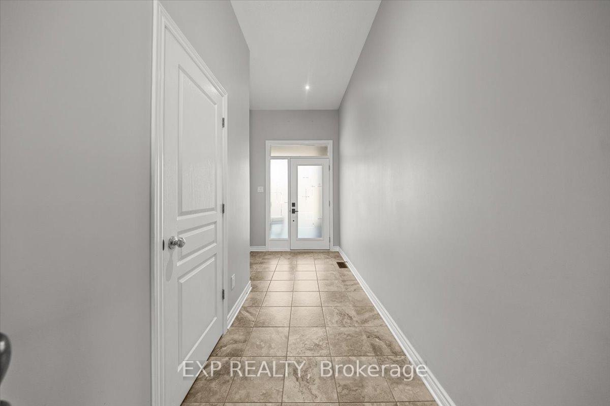 Photo 3 of 255 Shinleaf Crescent, Ottawa, Mer Bleue/Bradley Estates/Anderson Park — HOMEH