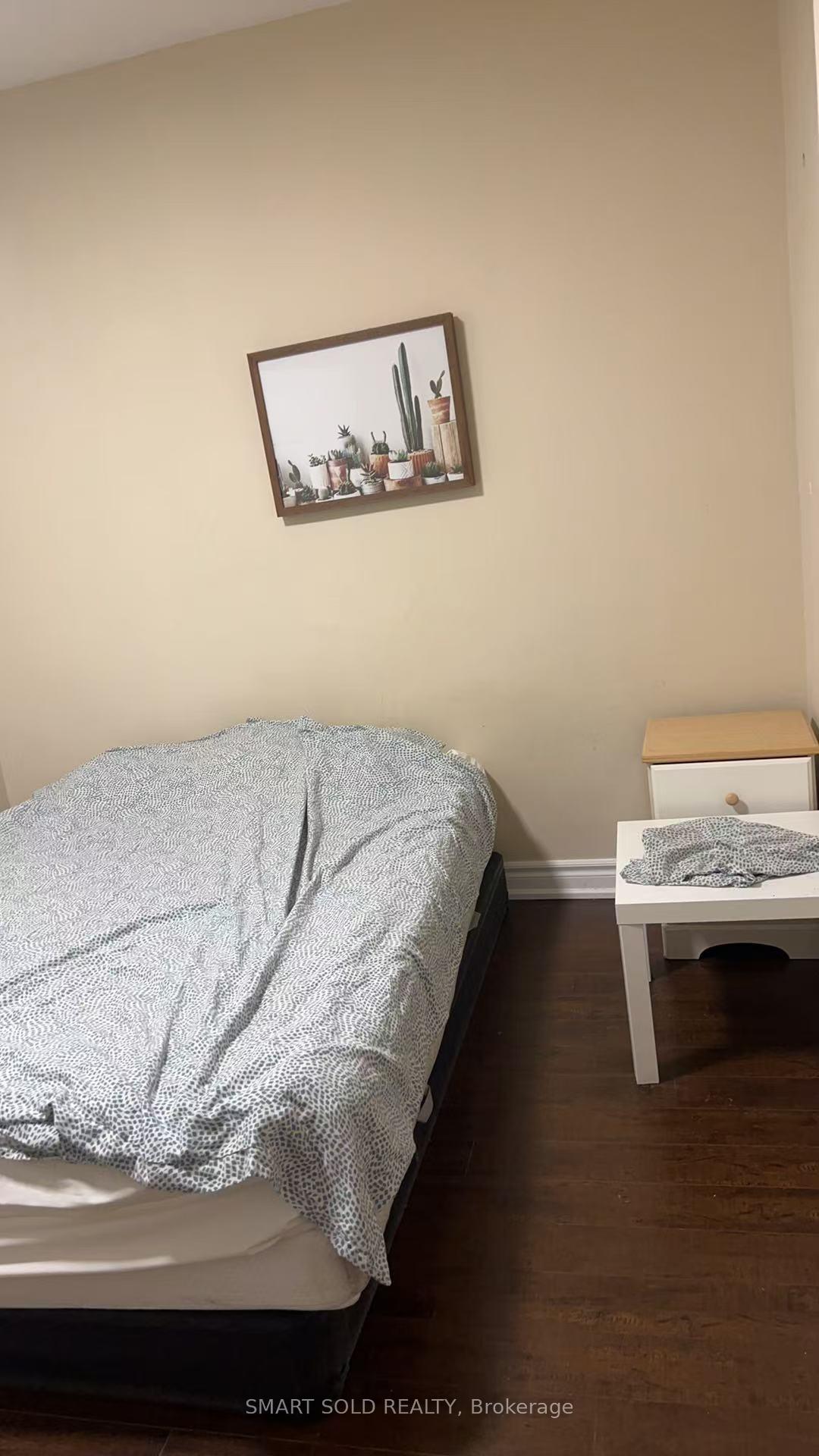 Photo 10 of Upper 437 Bathurst Street, Toronto, Kensington-Chinatown — HOMEH