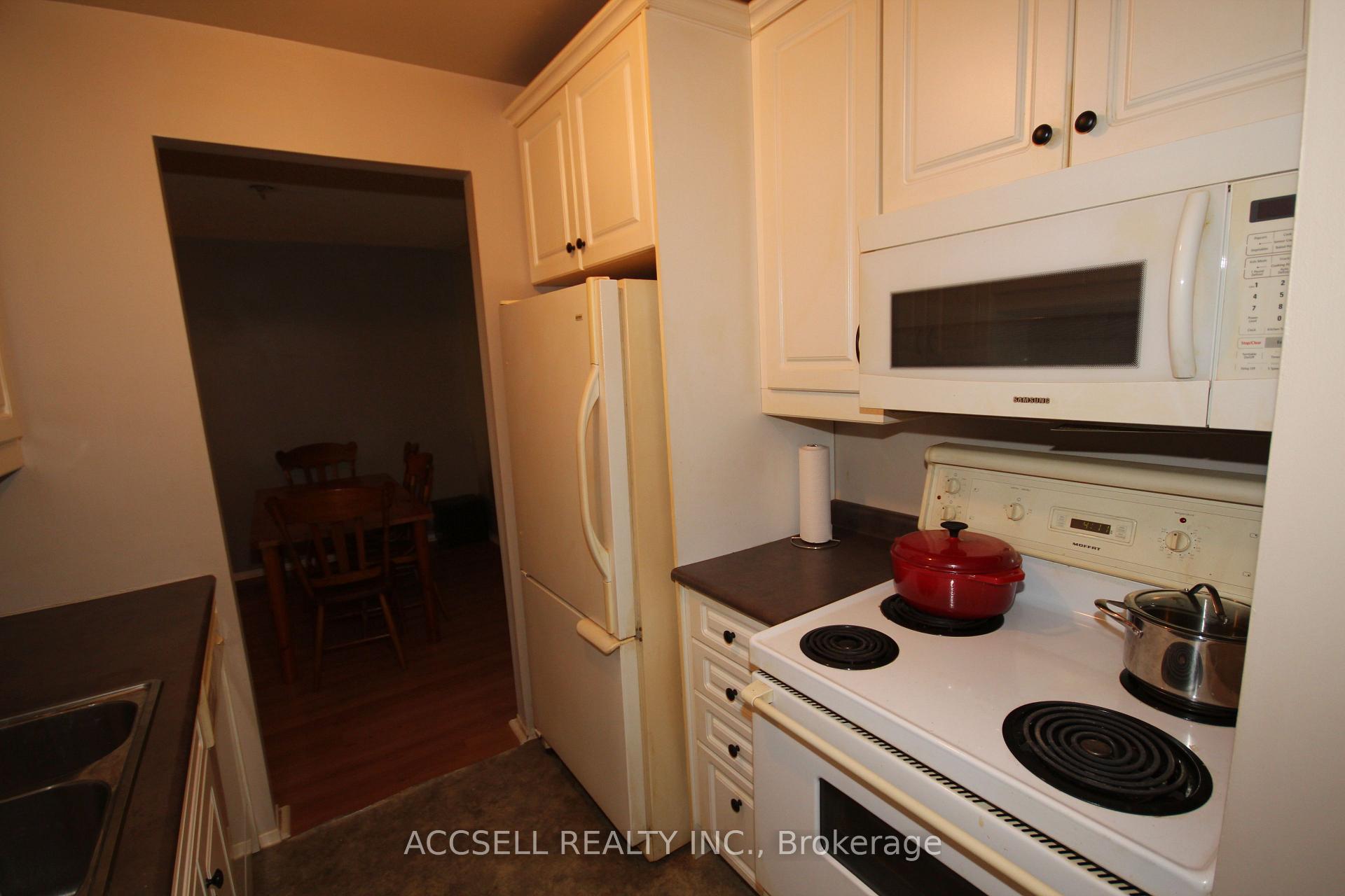 Photo 9 of Unit 111, 731 Deveron Crescent, London, South T — HOMEH
