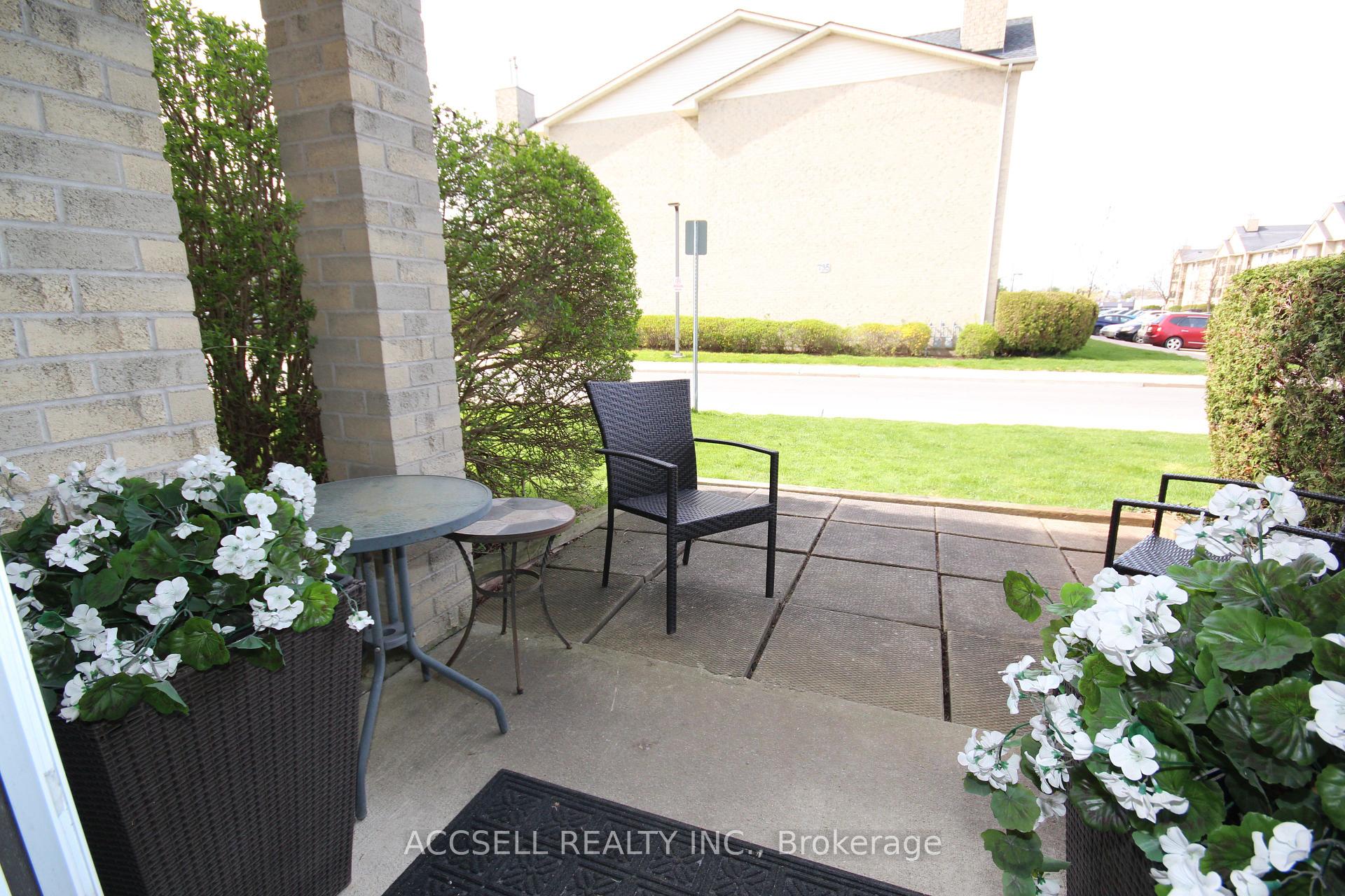 Photo 13 of Unit 111, 731 Deveron Crescent, London, South T — HOMEH