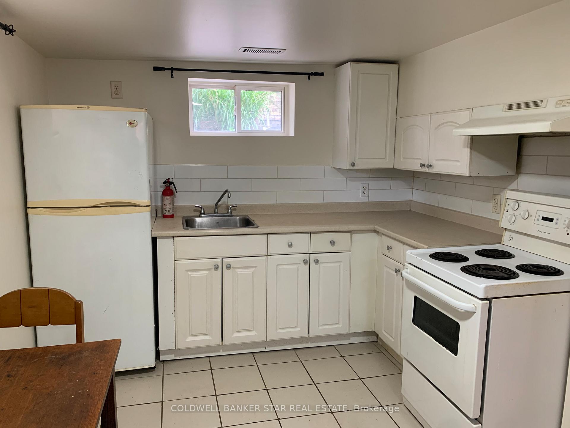 Photo 19 of 40 Barnes Street, St. Thomas — HOMEH