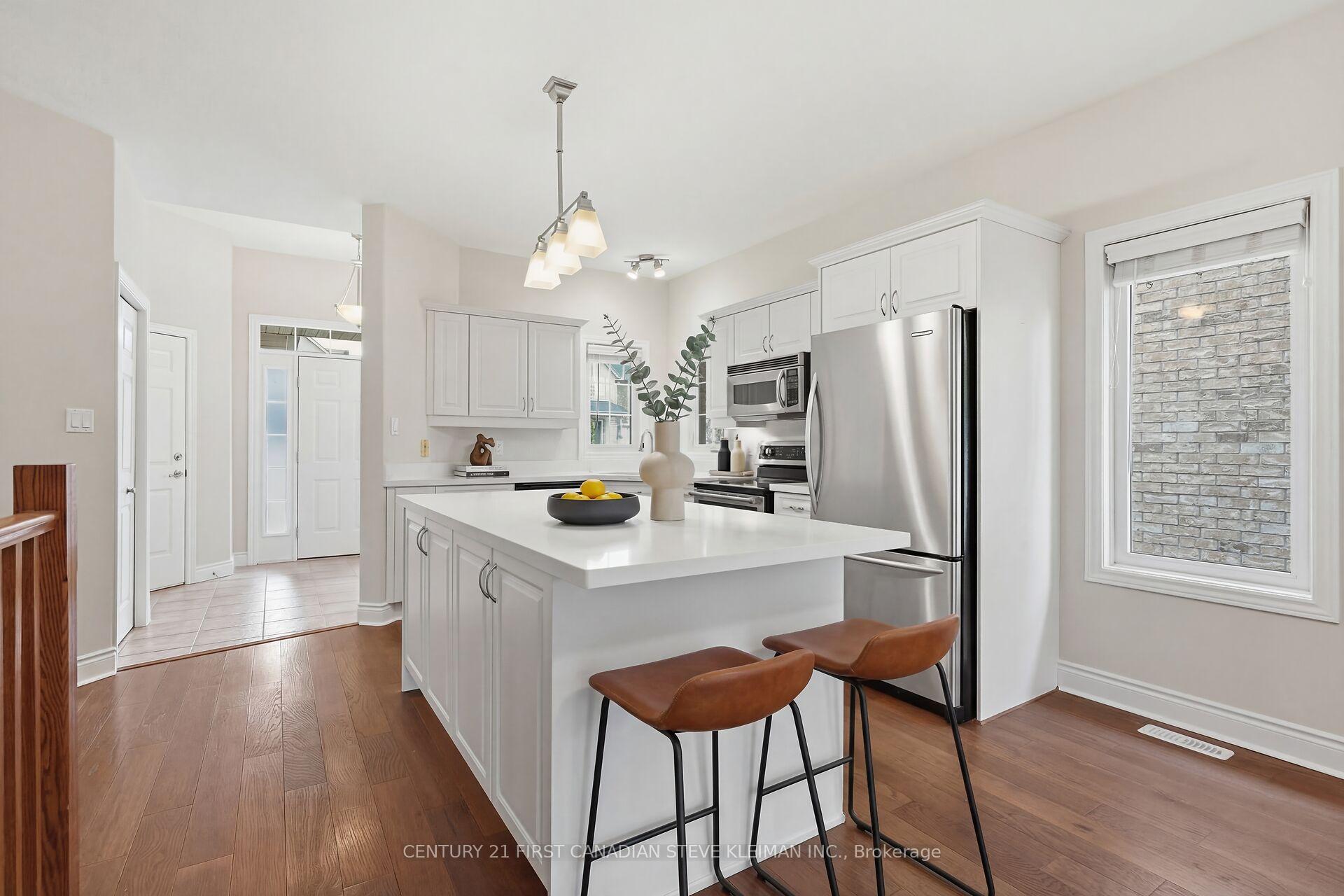 Photo 11 of 879 Garibaldi Avenue, London, North B — HOMEH