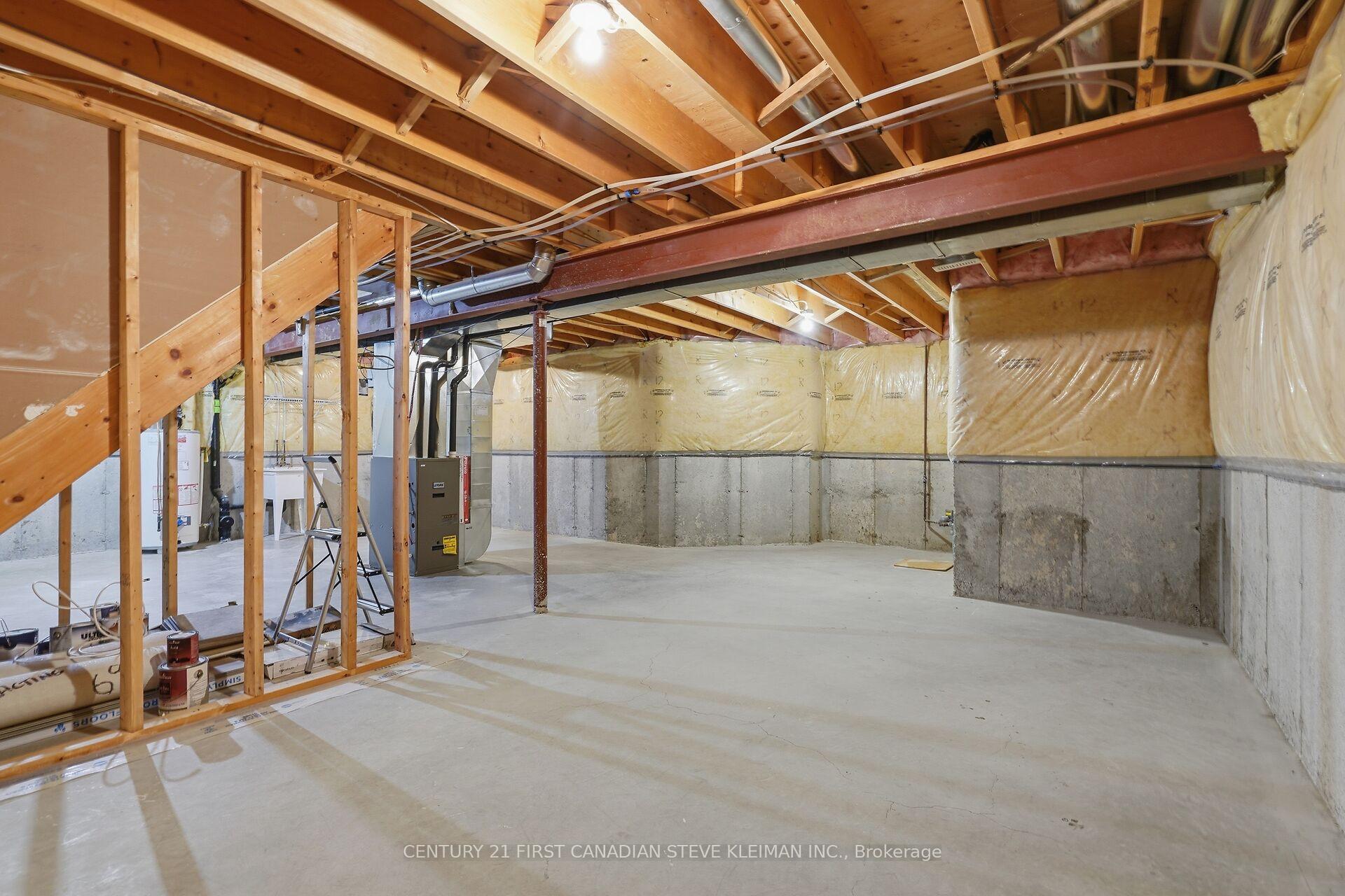 Photo 45 of 879 Garibaldi Avenue, London, North B — HOMEH