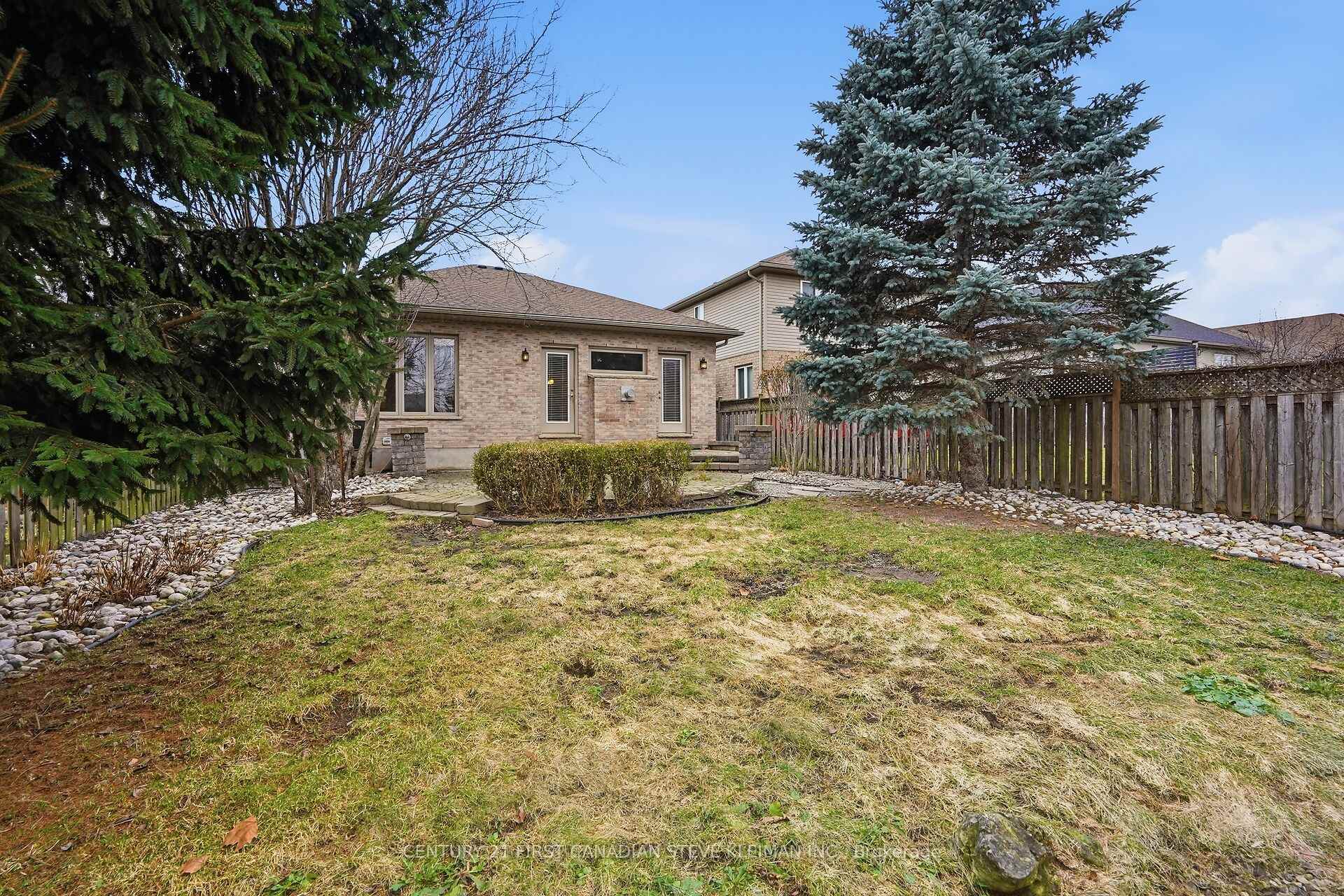Photo 52 of 879 Garibaldi Avenue, London, North B — HOMEH