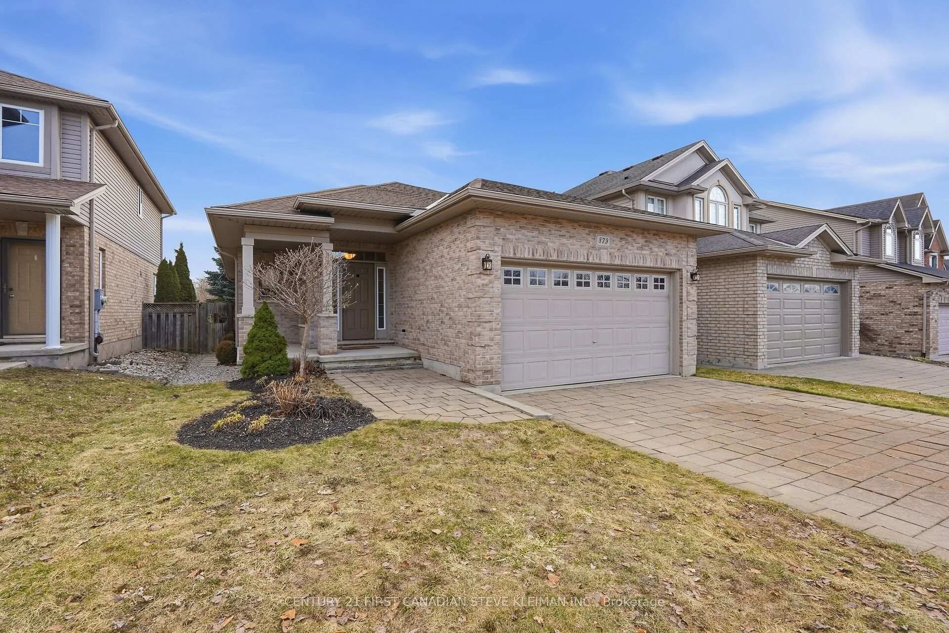 Photo 5 of 879 Garibaldi Avenue, London, North B — HOMEH