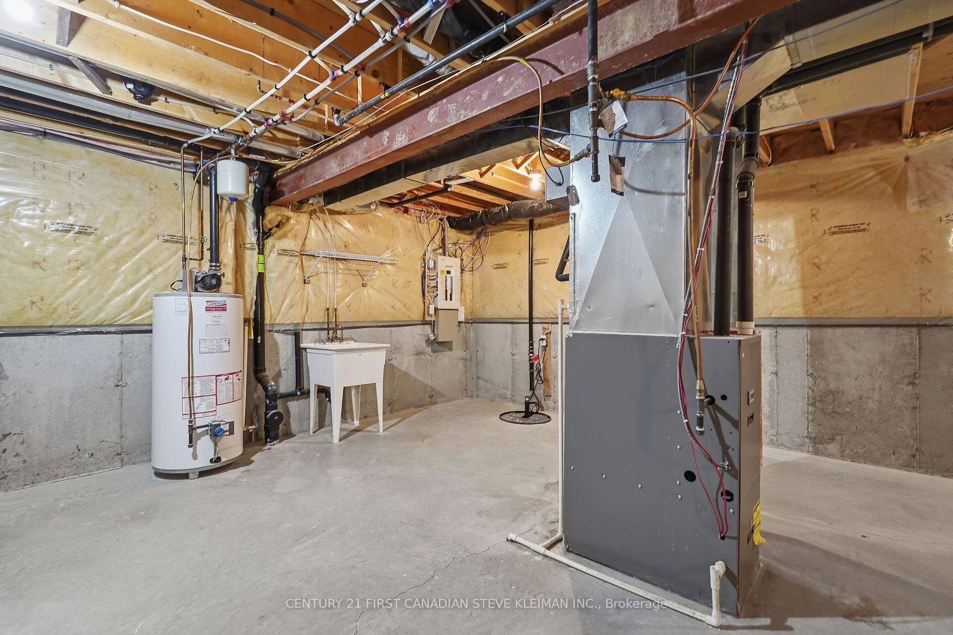 Photo 47 of 879 Garibaldi Avenue, London, North B — HOMEH