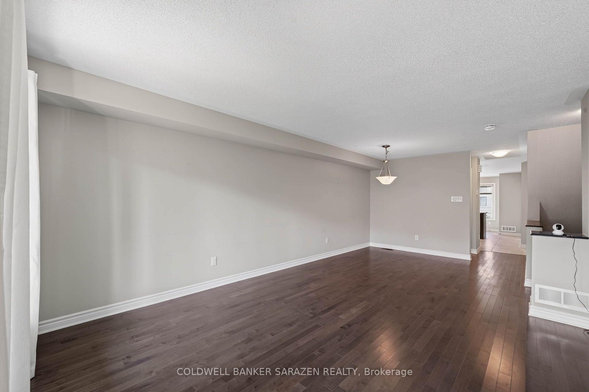 Photo 14 of 116 Bluestone Private, Ottawa, Avalon West — HOMEH