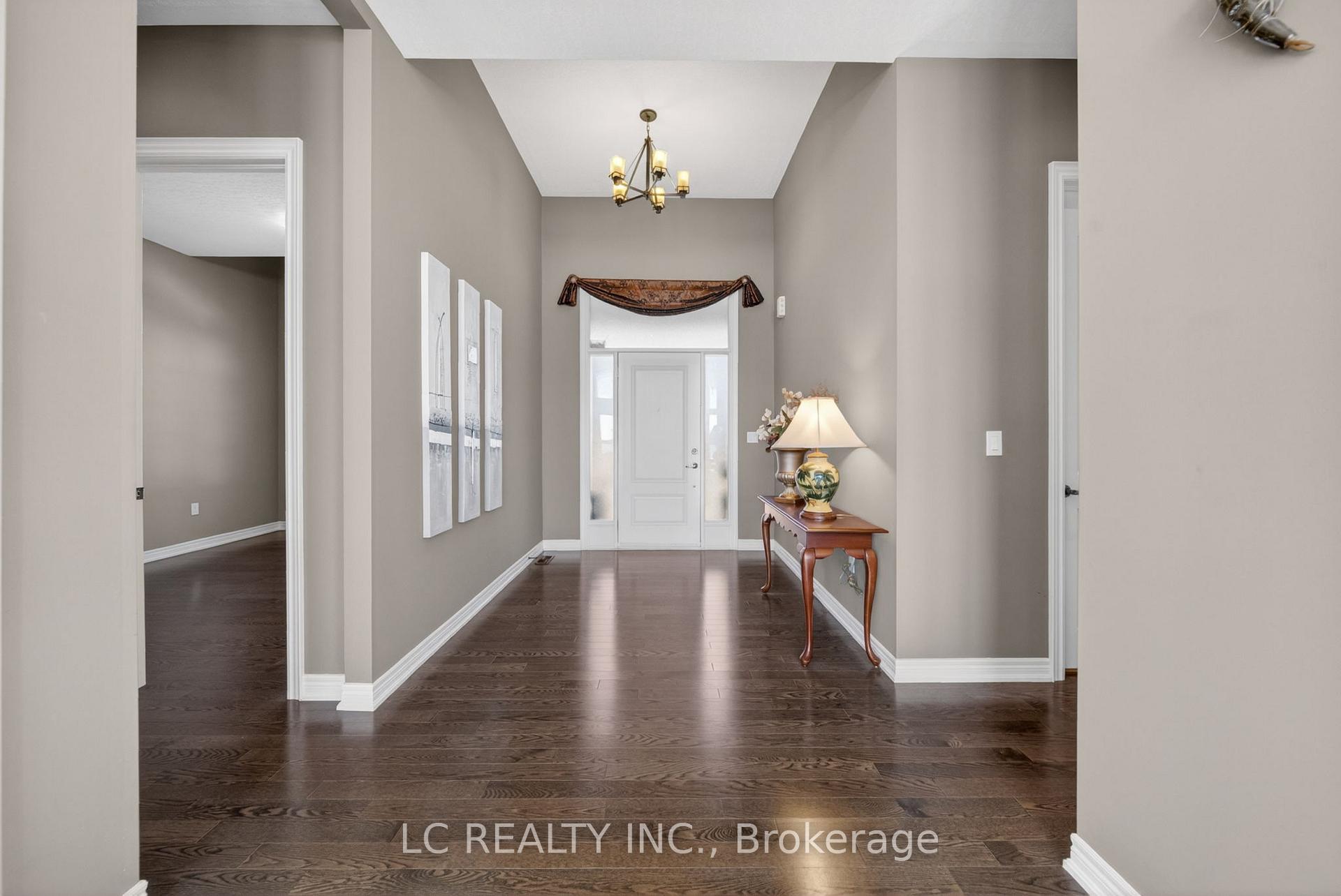 Photo 5 of 143 Victoria Crescent, Orillia — HOMEH