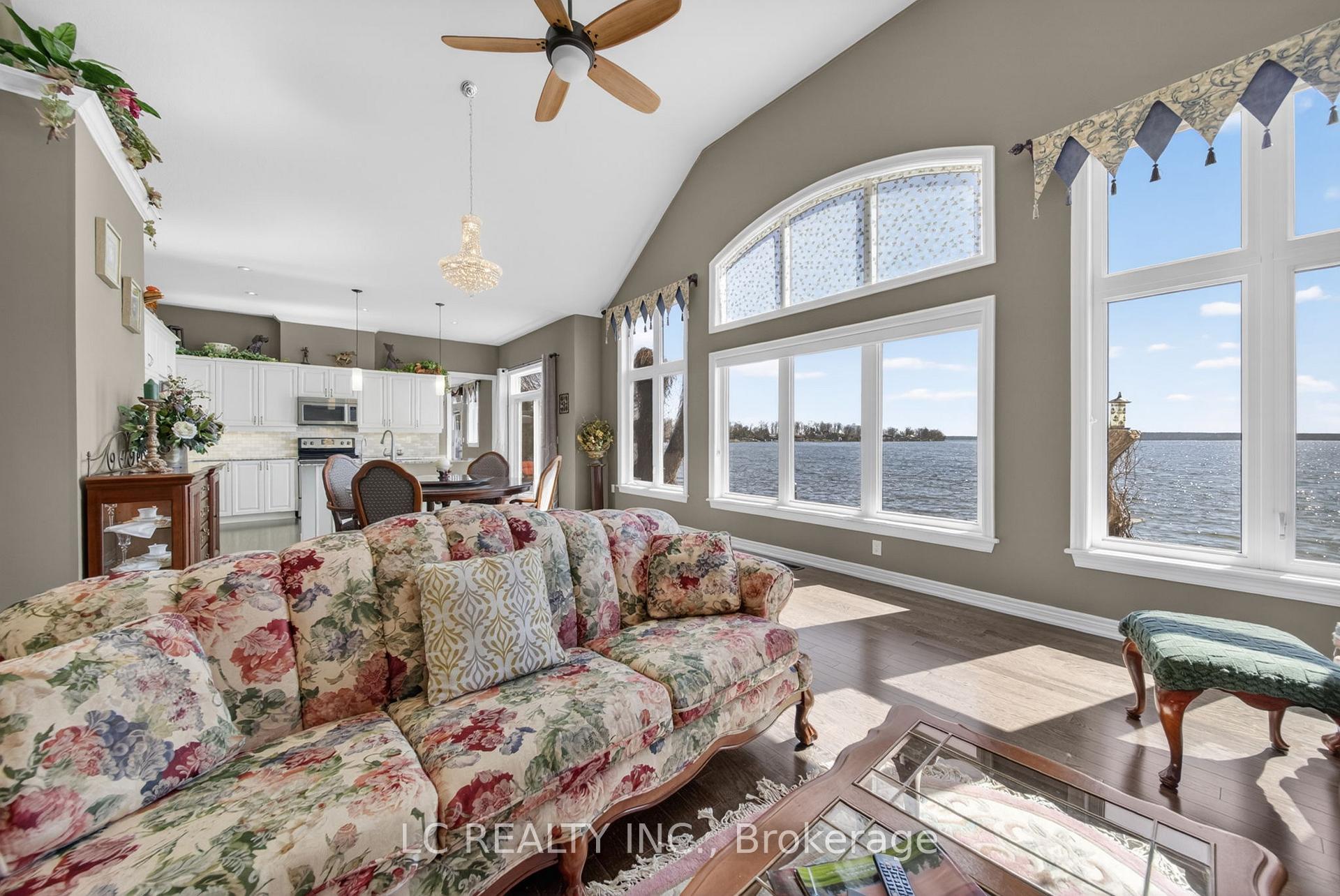 Photo 11 of 143 Victoria Crescent, Orillia — HOMEH
