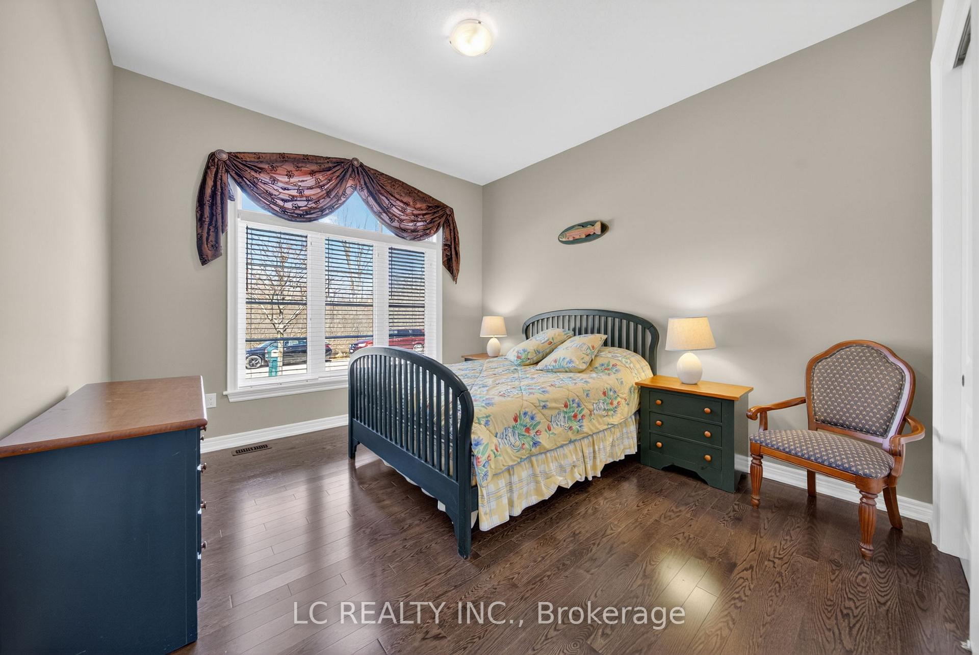 Photo 26 of 143 Victoria Crescent, Orillia — HOMEH