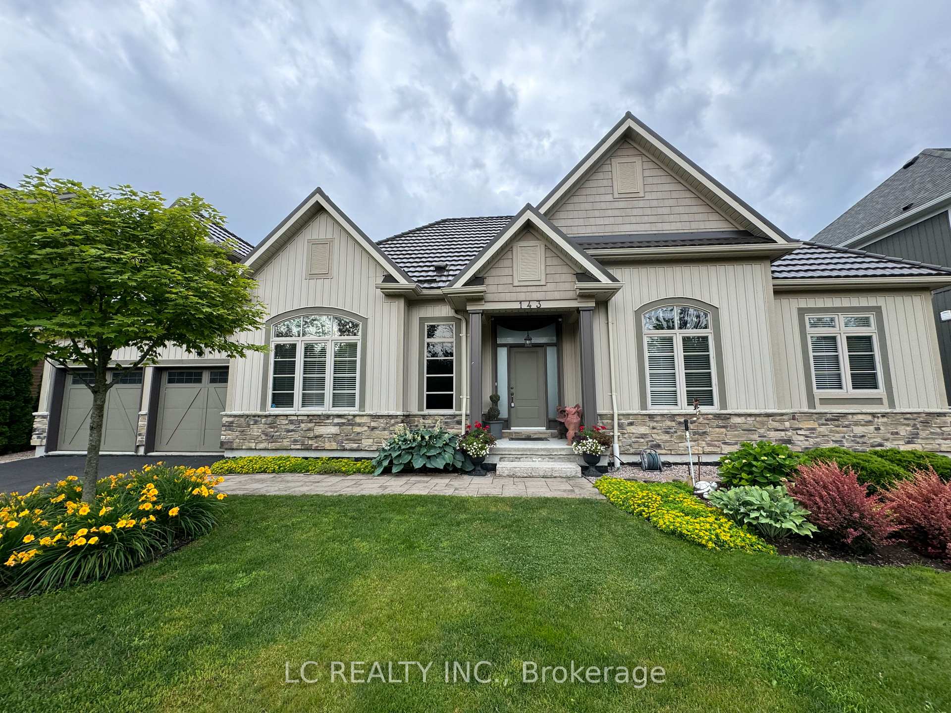 Photo 48 of 143 Victoria Crescent, Orillia — HOMEH