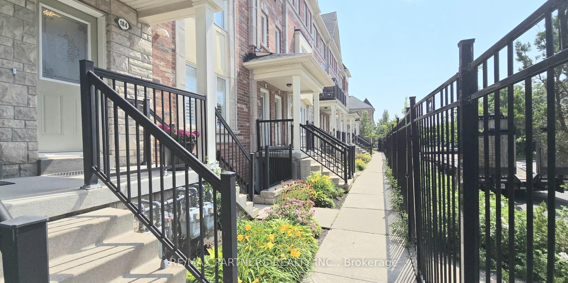 Front of 184 Louisbourg Way