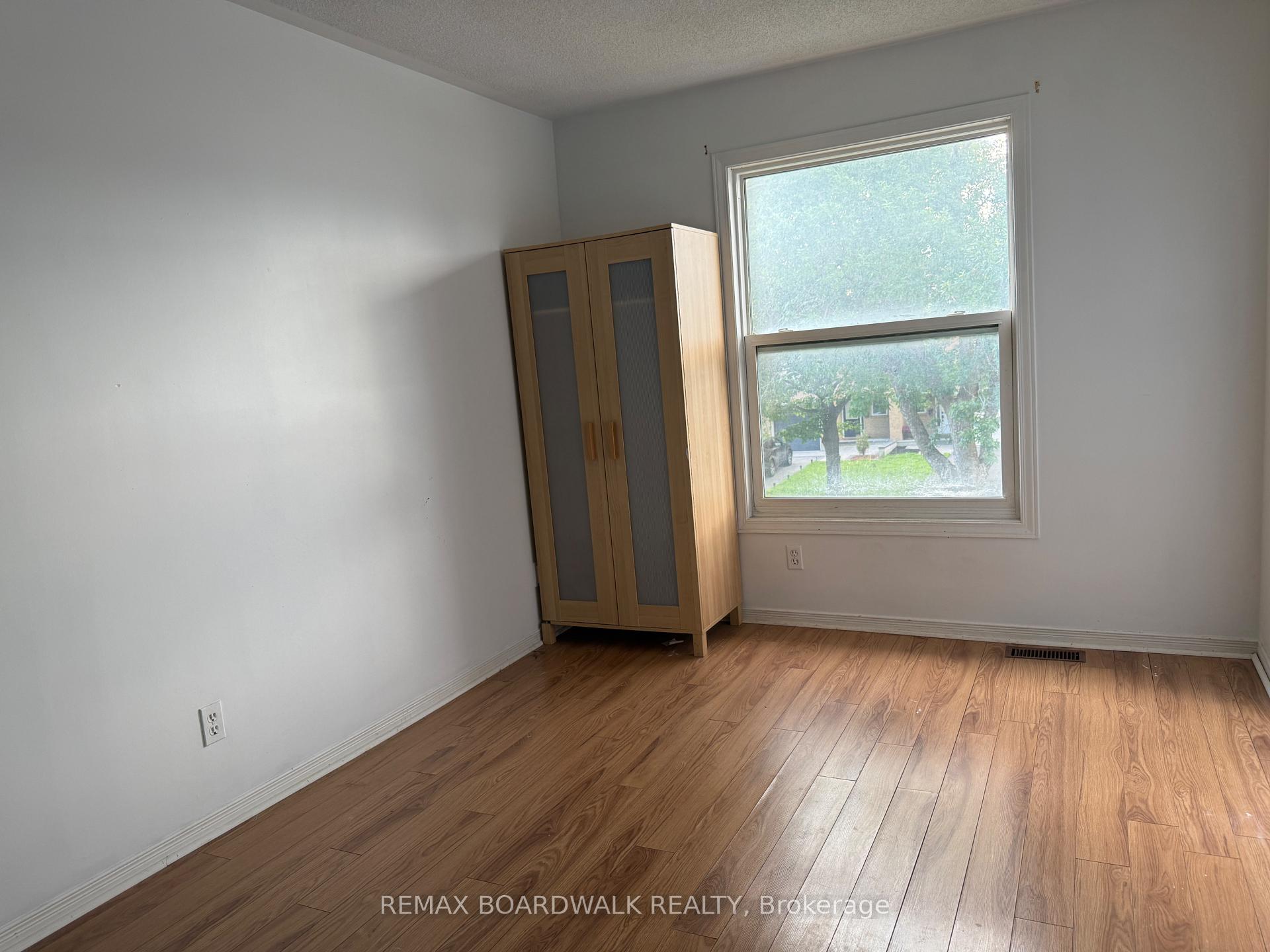 Photo 19 of 11 Meadowbreeze Drive, Ottawa, Kanata - Emerald Meadows/Trailwest — HOMEH