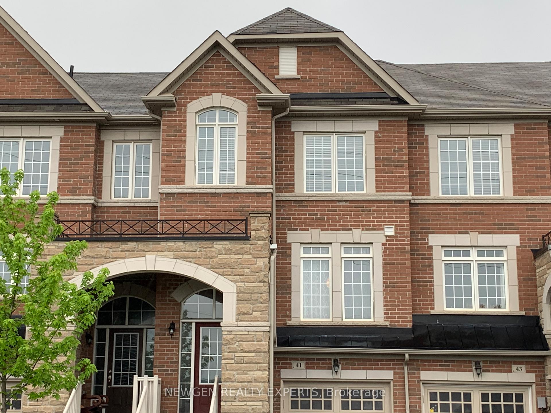 Photo 1 of 41 Rockbrook Trail, Brampton, Northwest Brampton — HOMEH