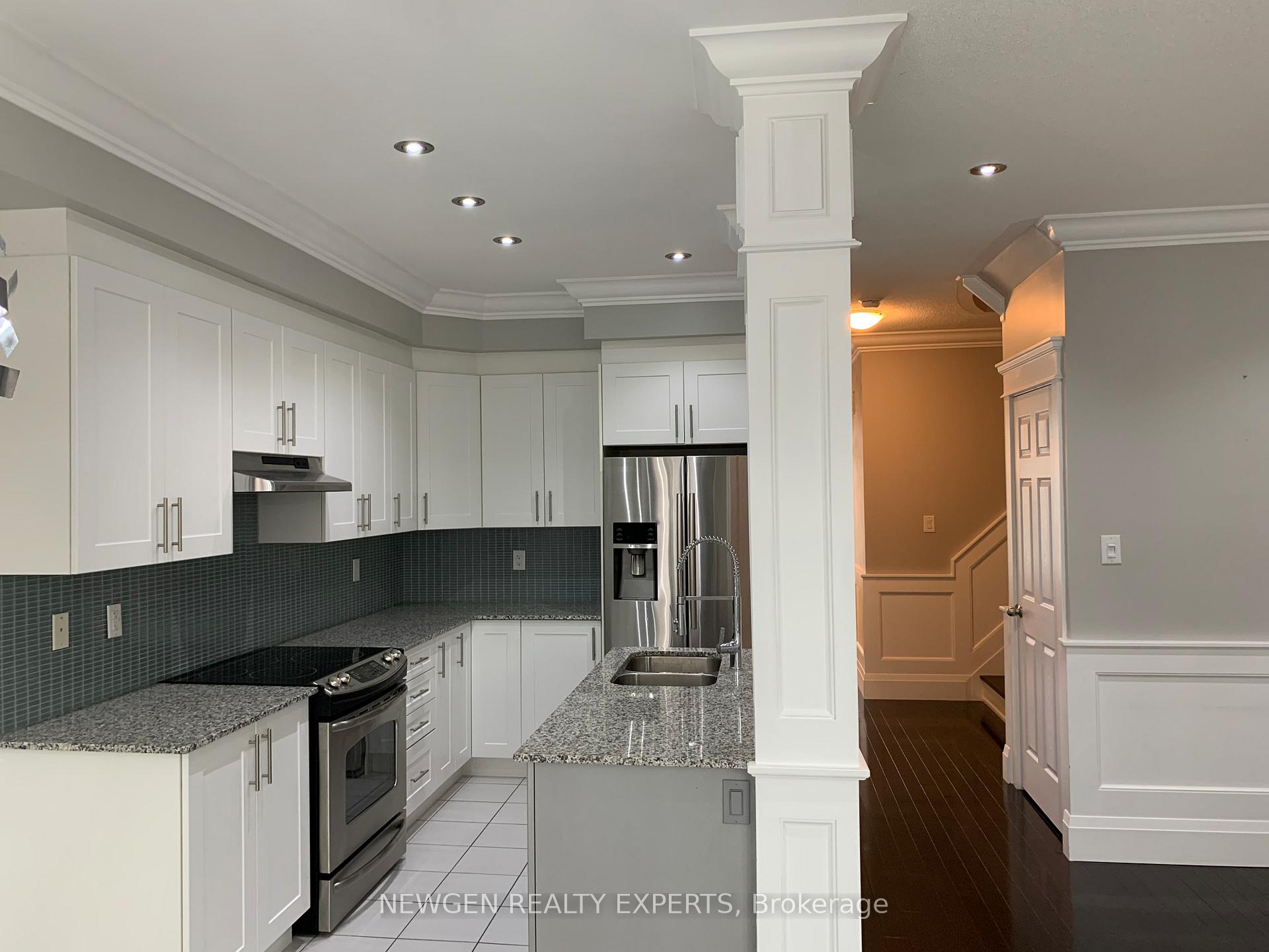 Photo 6 of 41 Rockbrook Trail, Brampton, Northwest Brampton — HOMEH