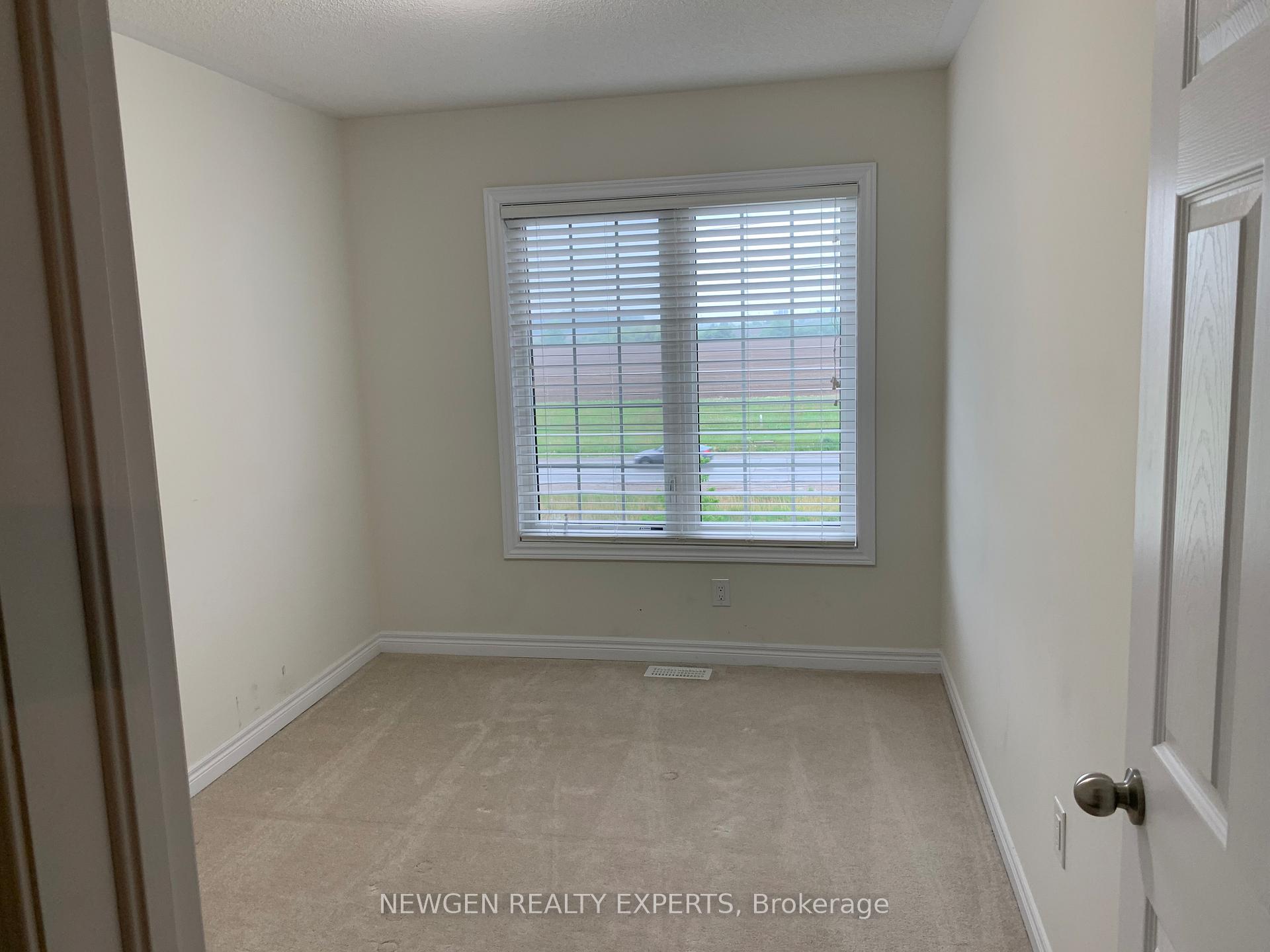 Photo 12 of 41 Rockbrook Trail, Brampton, Northwest Brampton — HOMEH
