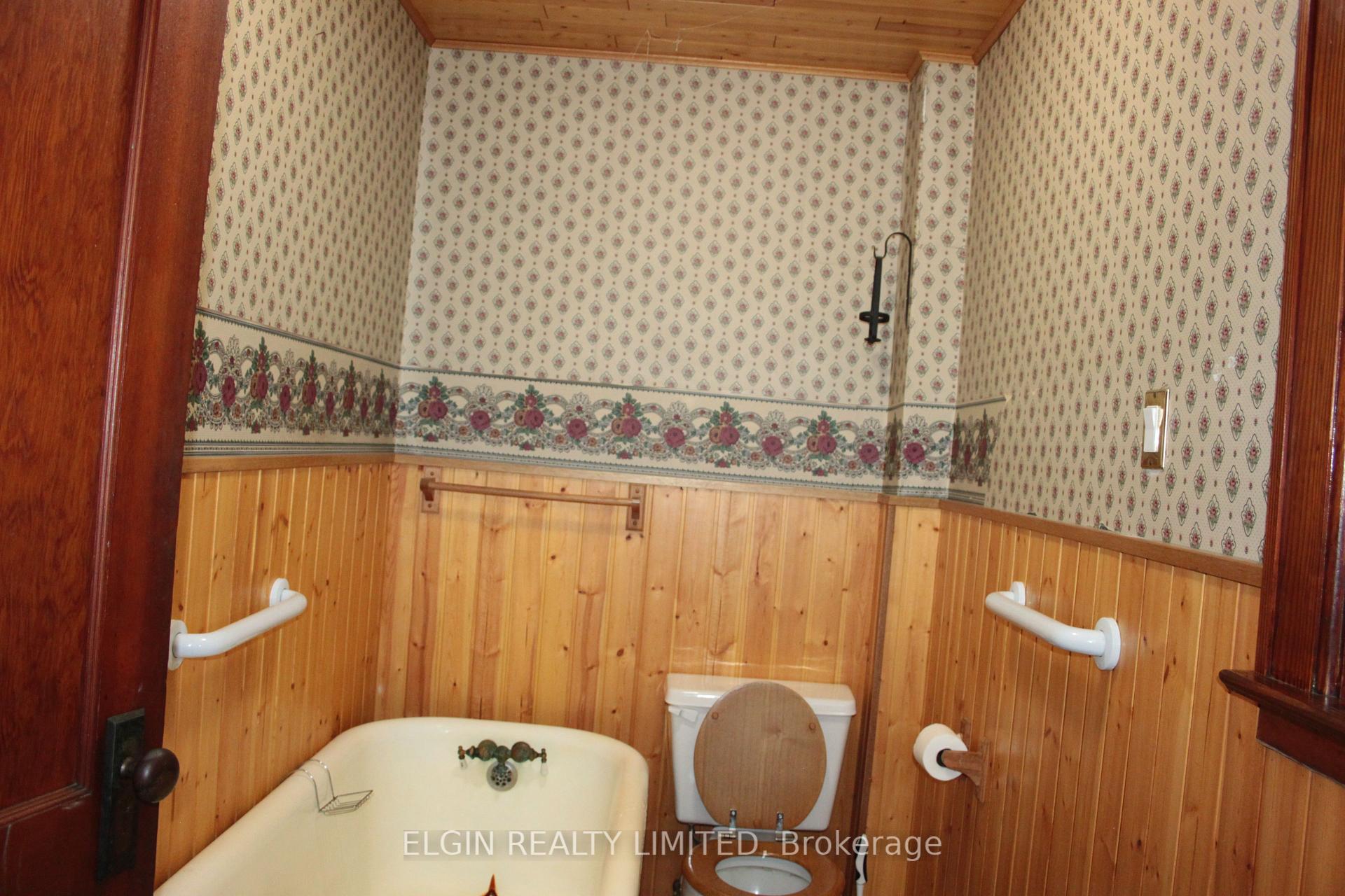 Photo 19 of 44356 Talbot Line, Central Elgin, Rural Central Elgin — HOMEH