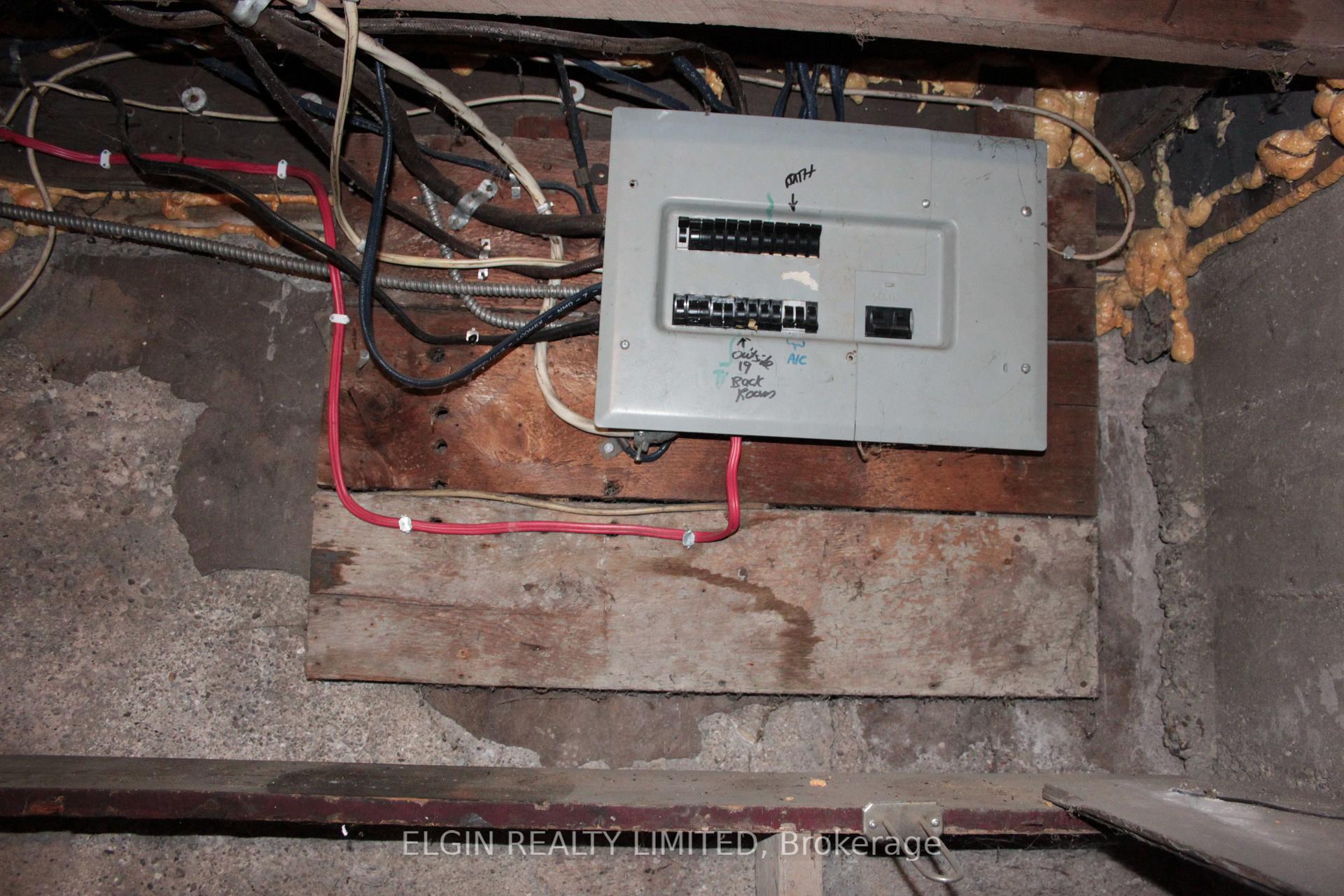 Photo 26 of 44356 Talbot Line, Central Elgin, Rural Central Elgin — HOMEH