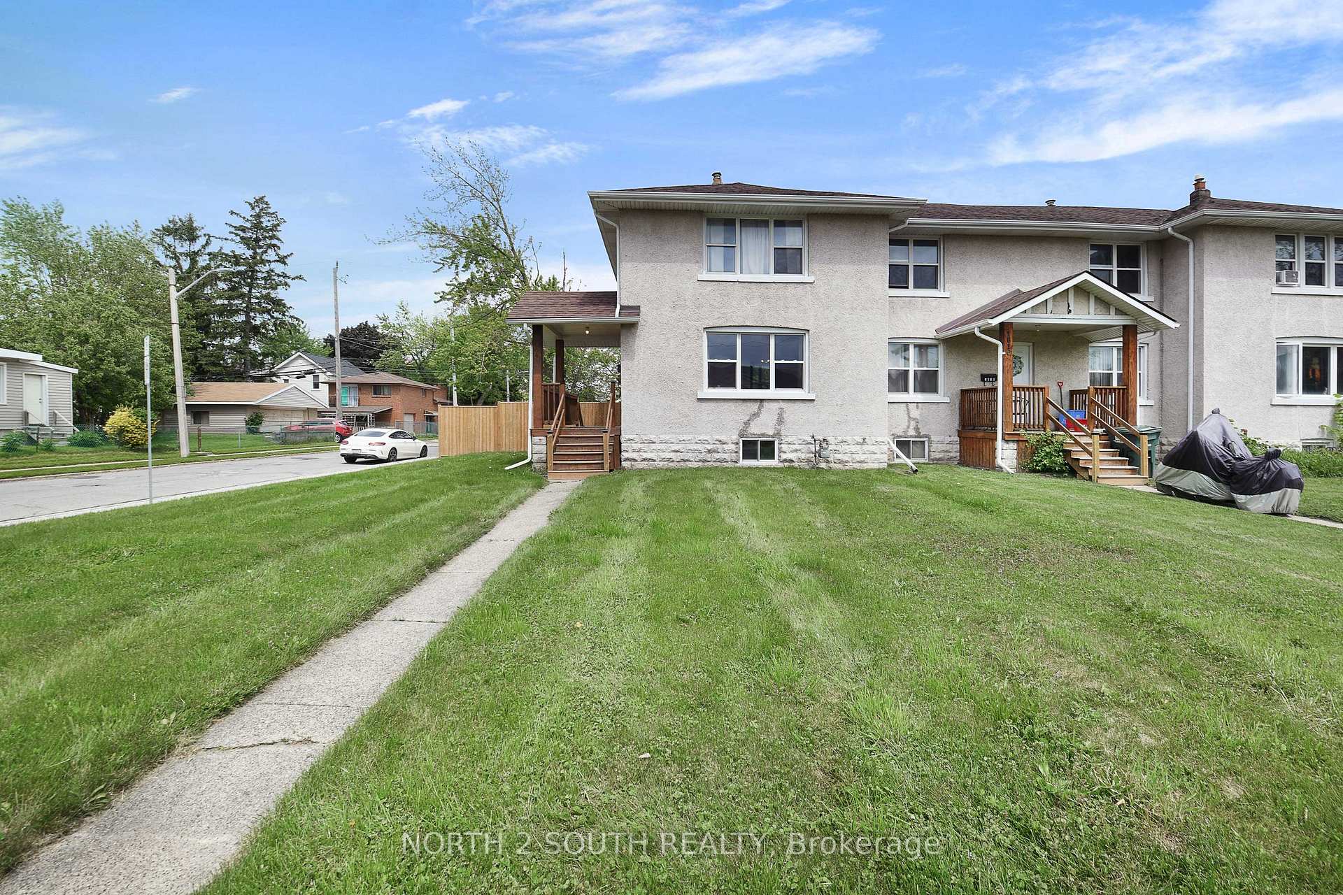 Photo 1 of 1604 Bruce Avenue, Windsor, South Central - Windsor — HOMEH