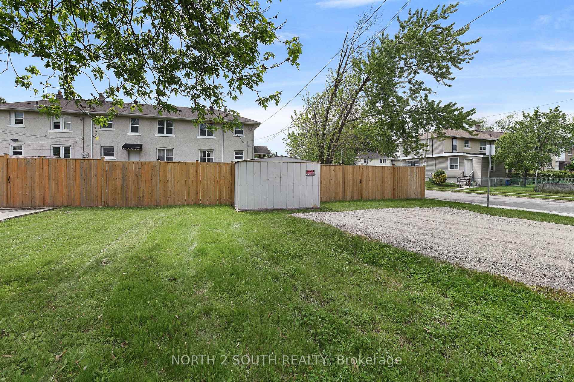 Photo 22 of 1604 Bruce Avenue, Windsor, South Central - Windsor — HOMEH