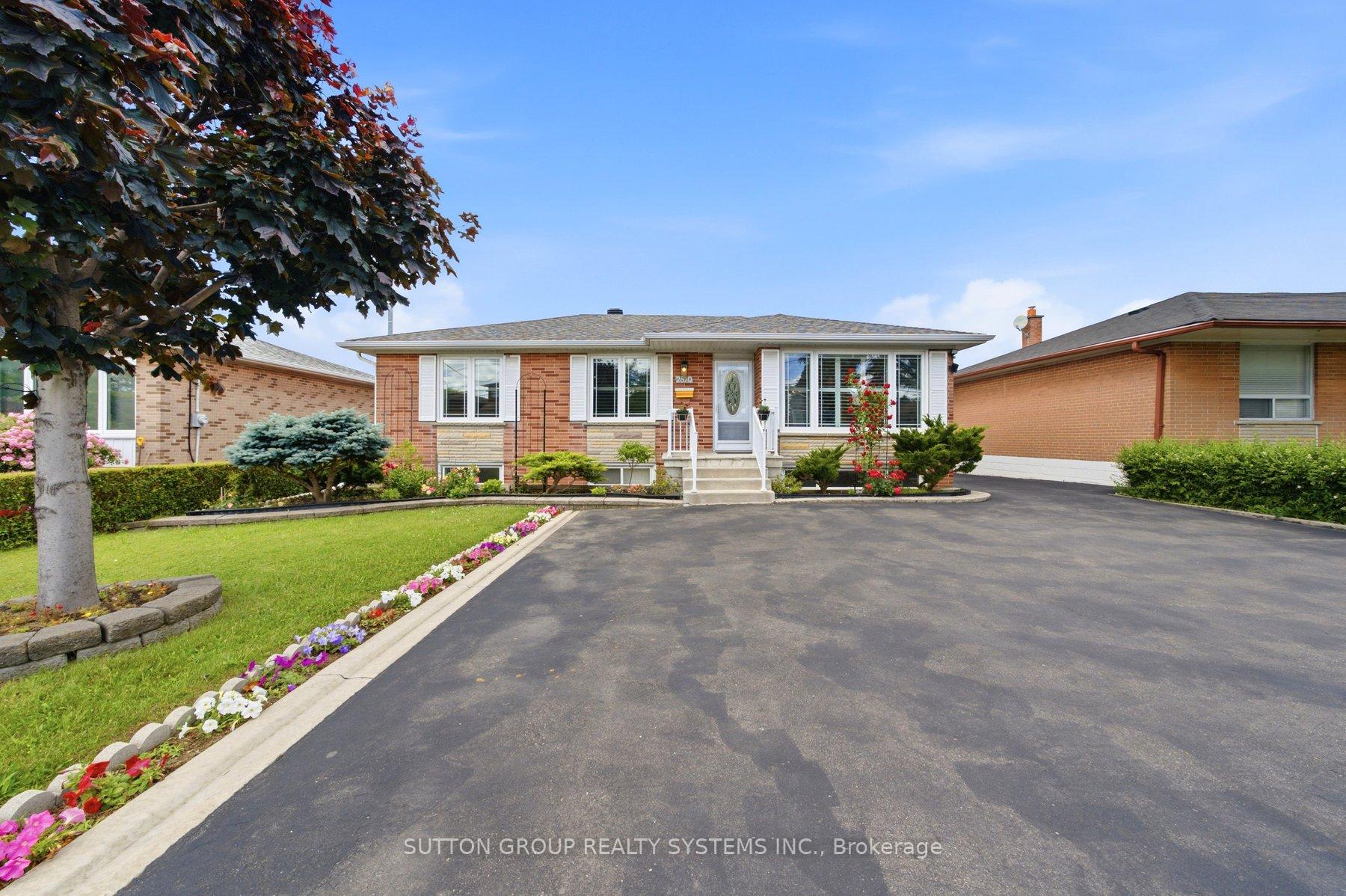 Front of 2870 Weston Road