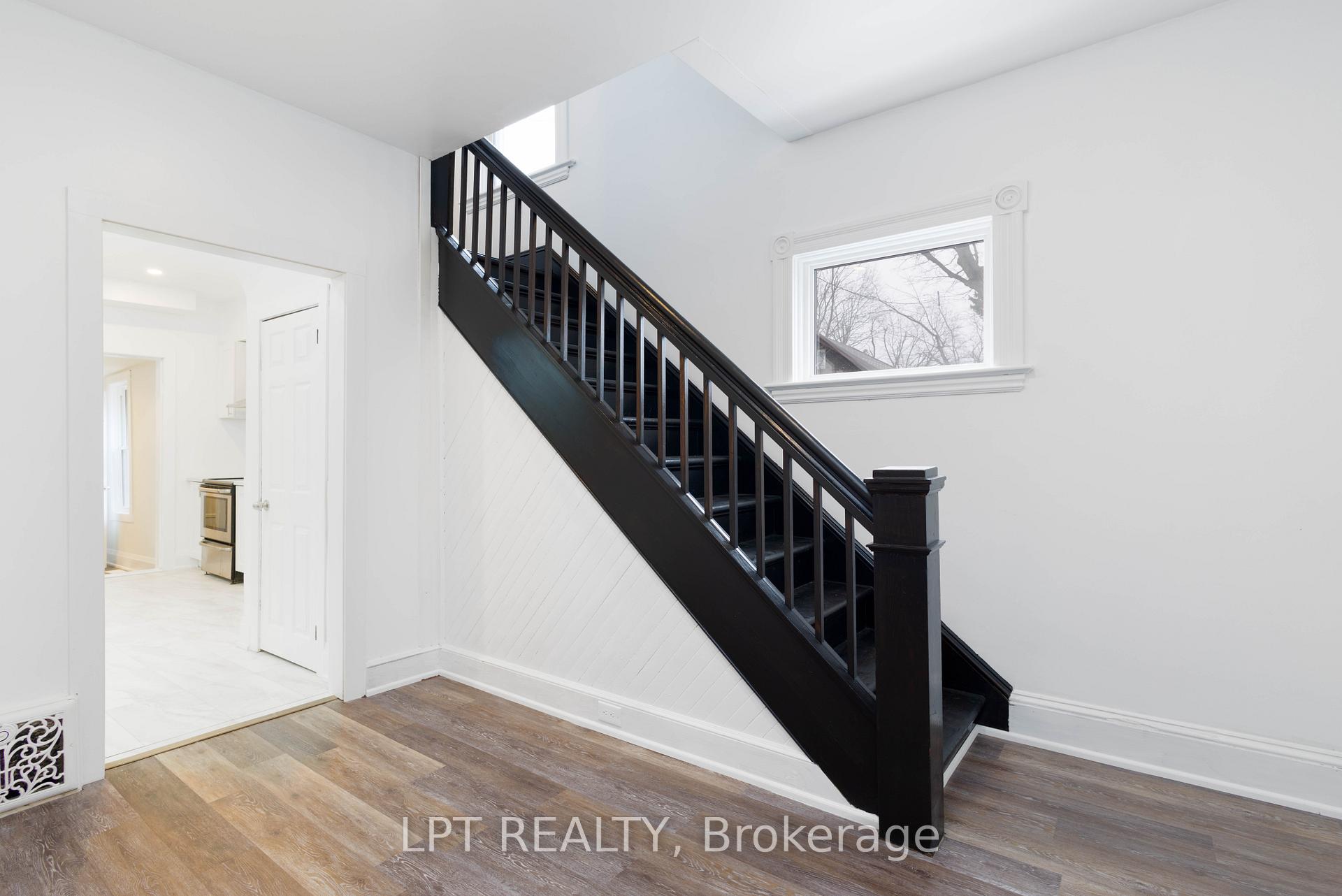 Photo 18 of 249 Harvey Street, Orillia — HOMEH