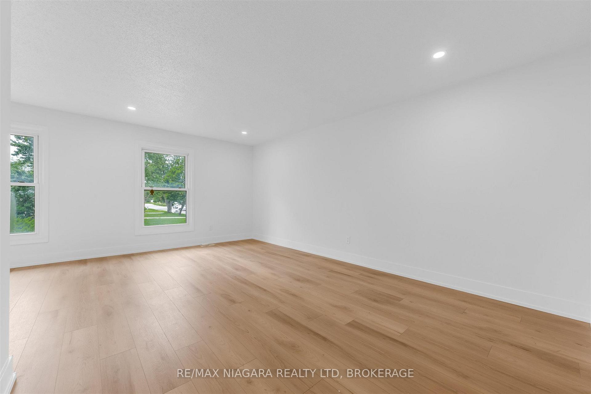 Photo 5 of 2 Baldwin Crescent, Thorold, Confederation Heights — HOMEH