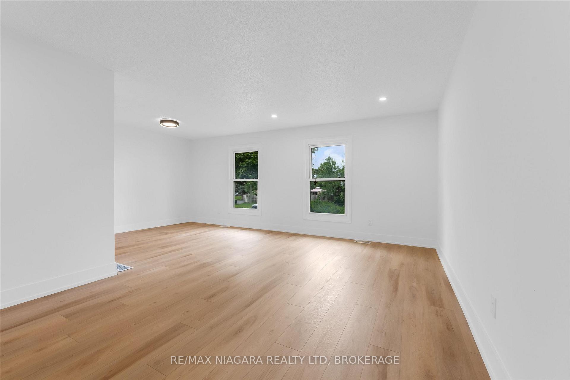 Photo 6 of 2 Baldwin Crescent, Thorold, Confederation Heights — HOMEH
