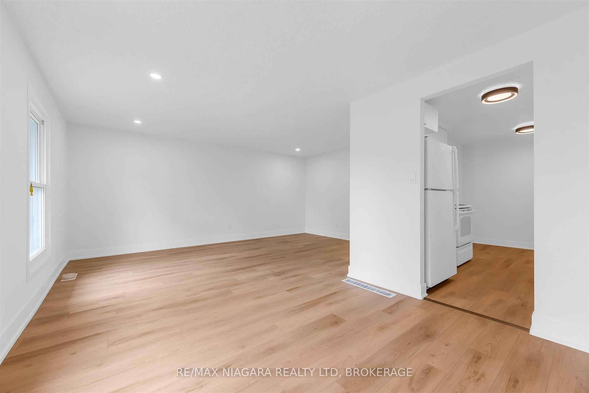 Photo 8 of 2 Baldwin Crescent, Thorold, Confederation Heights — HOMEH