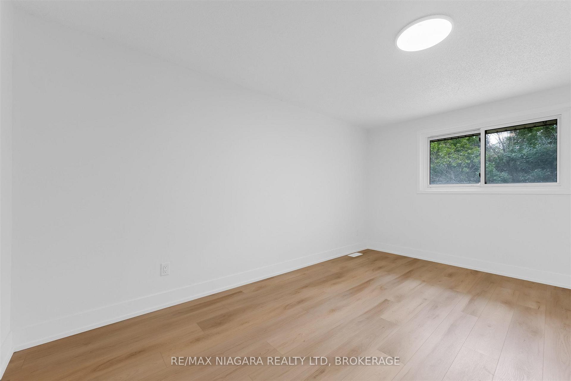 Photo 16 of 2 Baldwin Crescent, Thorold, Confederation Heights — HOMEH