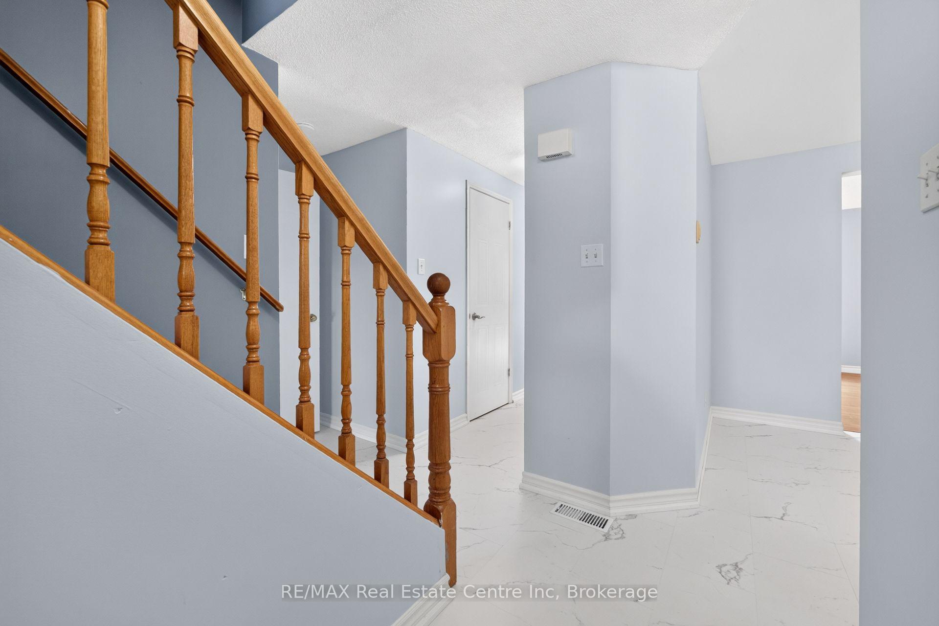 Photo 7 of Unit 86, 129 Victoria Road N, Guelph, Grange Road — HOMEH