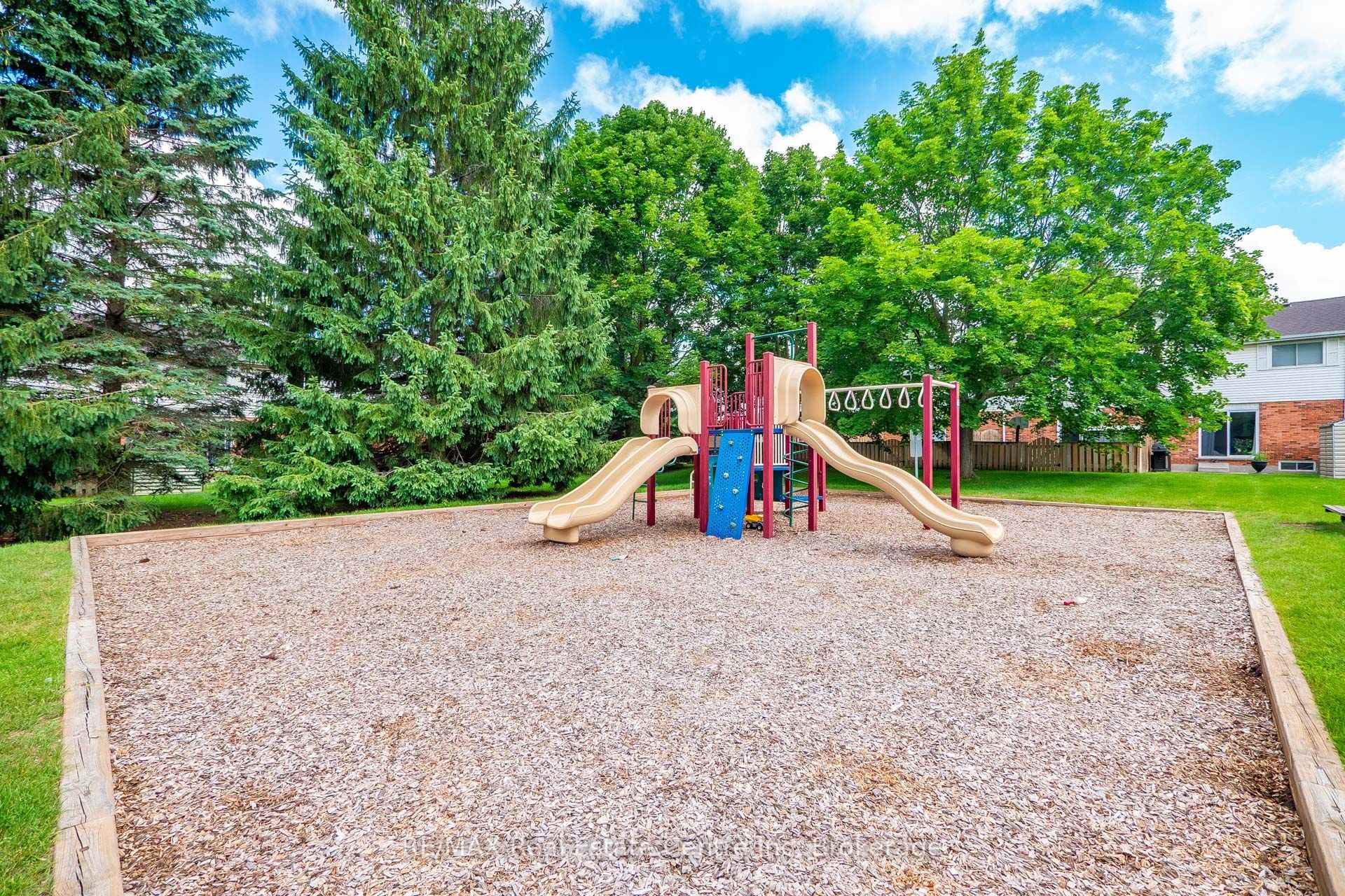 Photo 50 of Unit 86, 129 Victoria Road N, Guelph, Grange Road — HOMEH