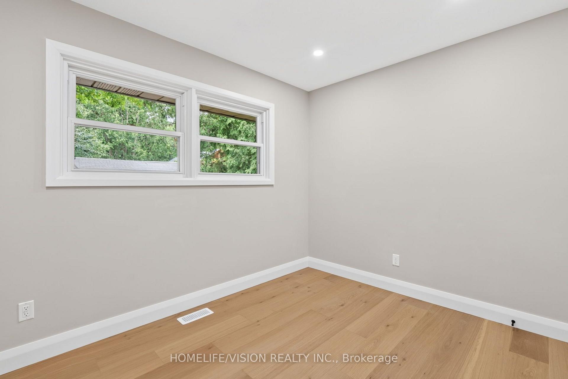 Photo 25 of 377 Griffith Street, London, South B — HOMEH