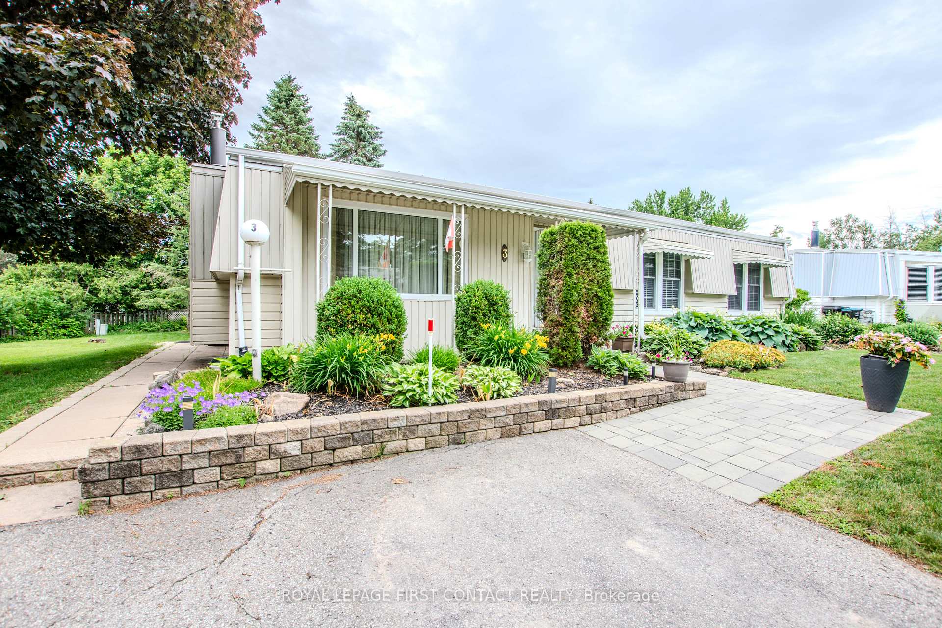 Front of 3 Honeysuckle Lane