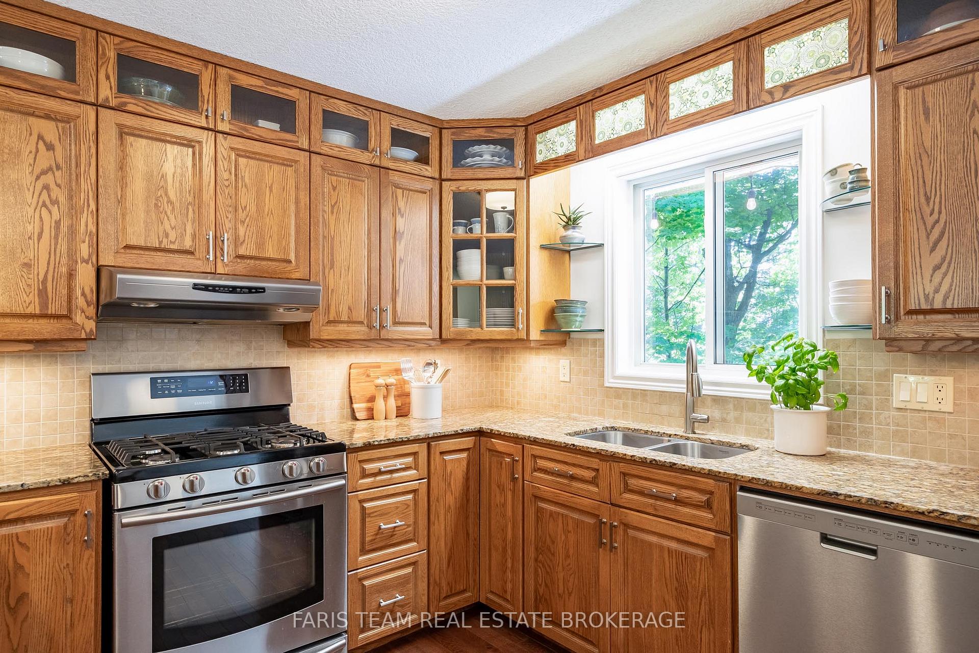 Photo 7 of 1183 Everton Road, Midland — HOMEH