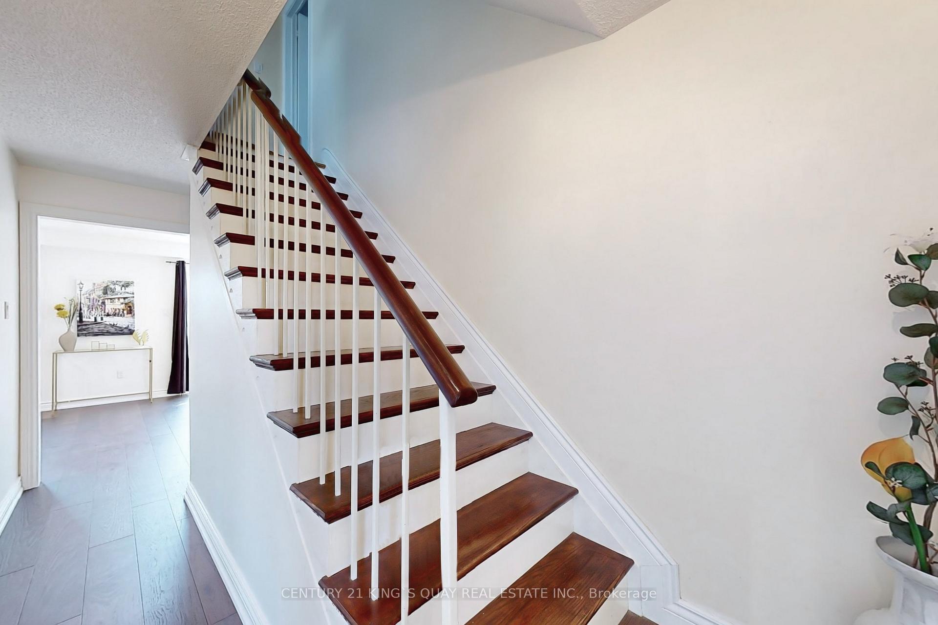 Photo 8 of 29 Hewitt Crescent, Ajax, South East — HOMEH