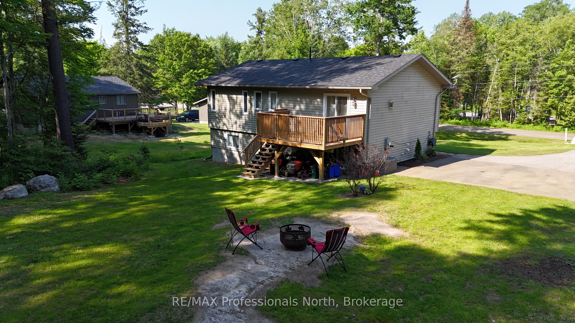 Photo 6 of 1036 Post Road, Bracebridge, Macaulay — HOMEH