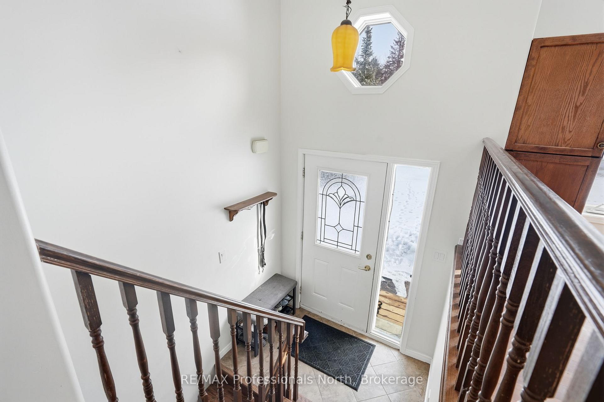 Photo 9 of 1036 Post Road, Bracebridge, Macaulay — HOMEH