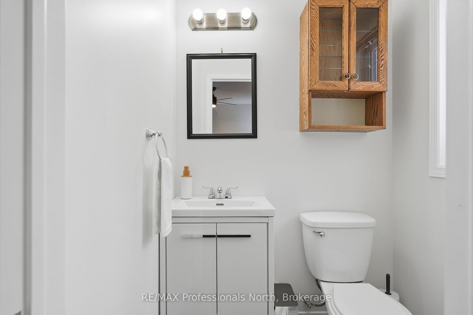 Photo 18 of 1036 Post Road, Bracebridge, Macaulay — HOMEH