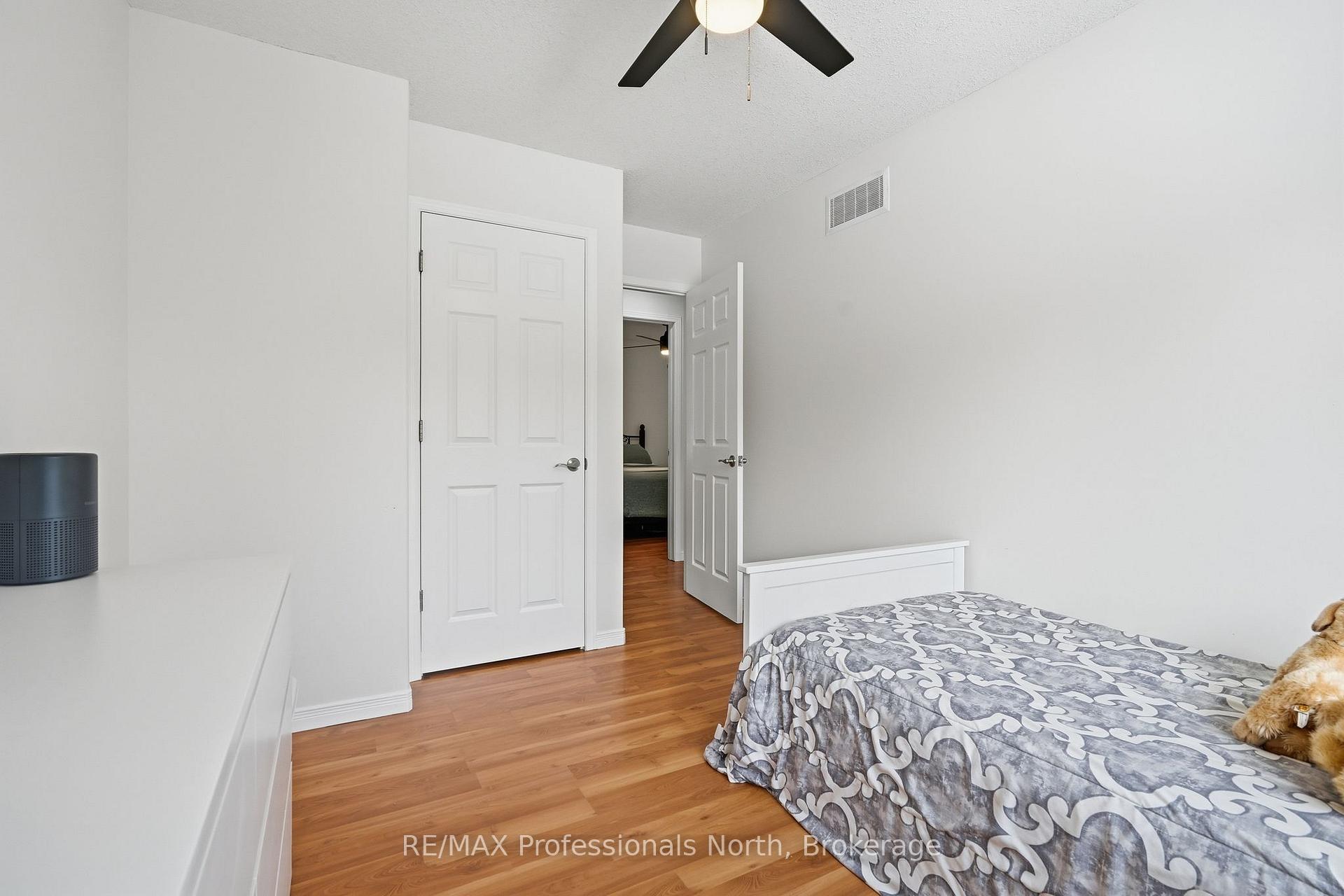 Photo 23 of 1036 Post Road, Bracebridge, Macaulay — HOMEH