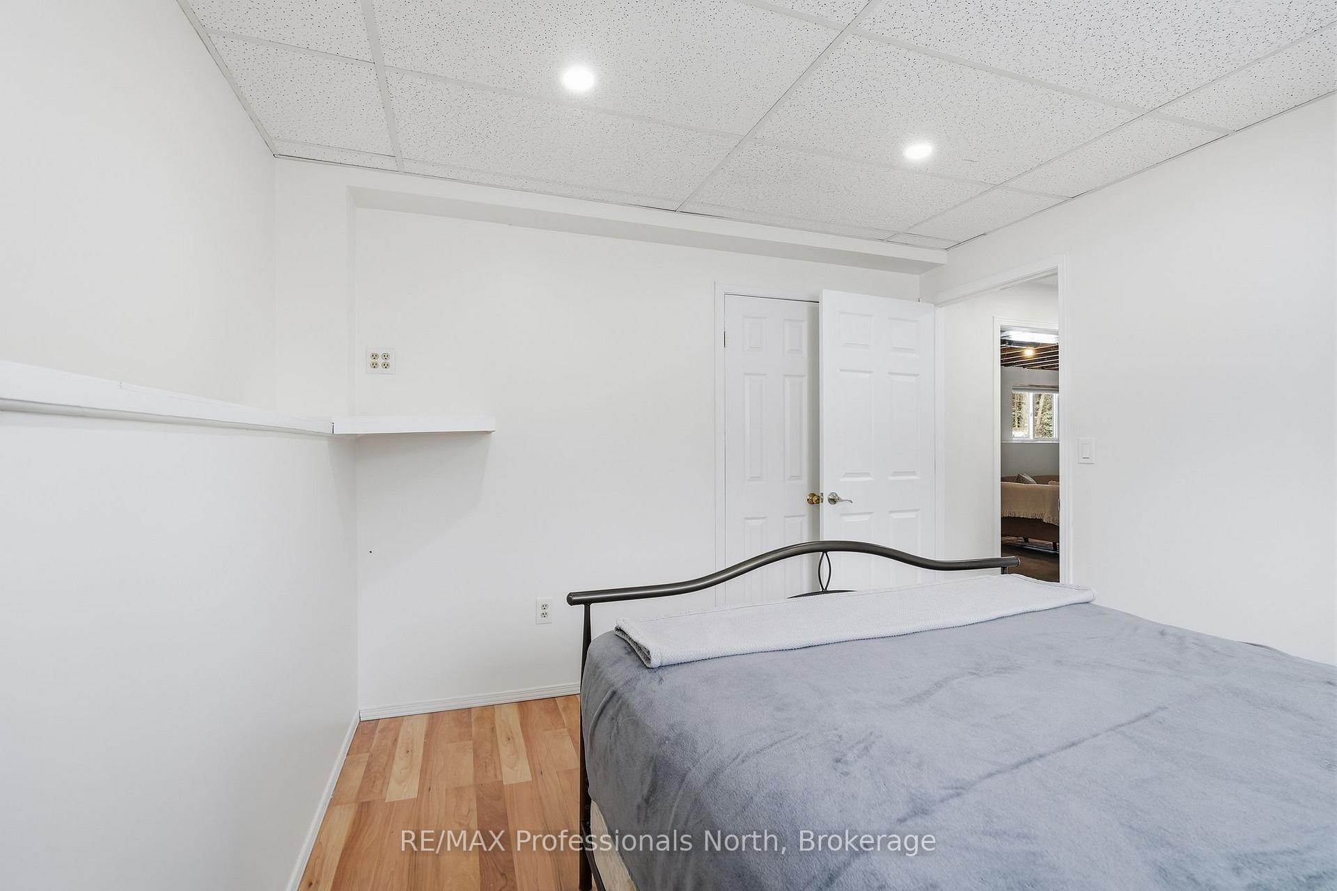 Photo 33 of 1036 Post Road, Bracebridge, Macaulay — HOMEH