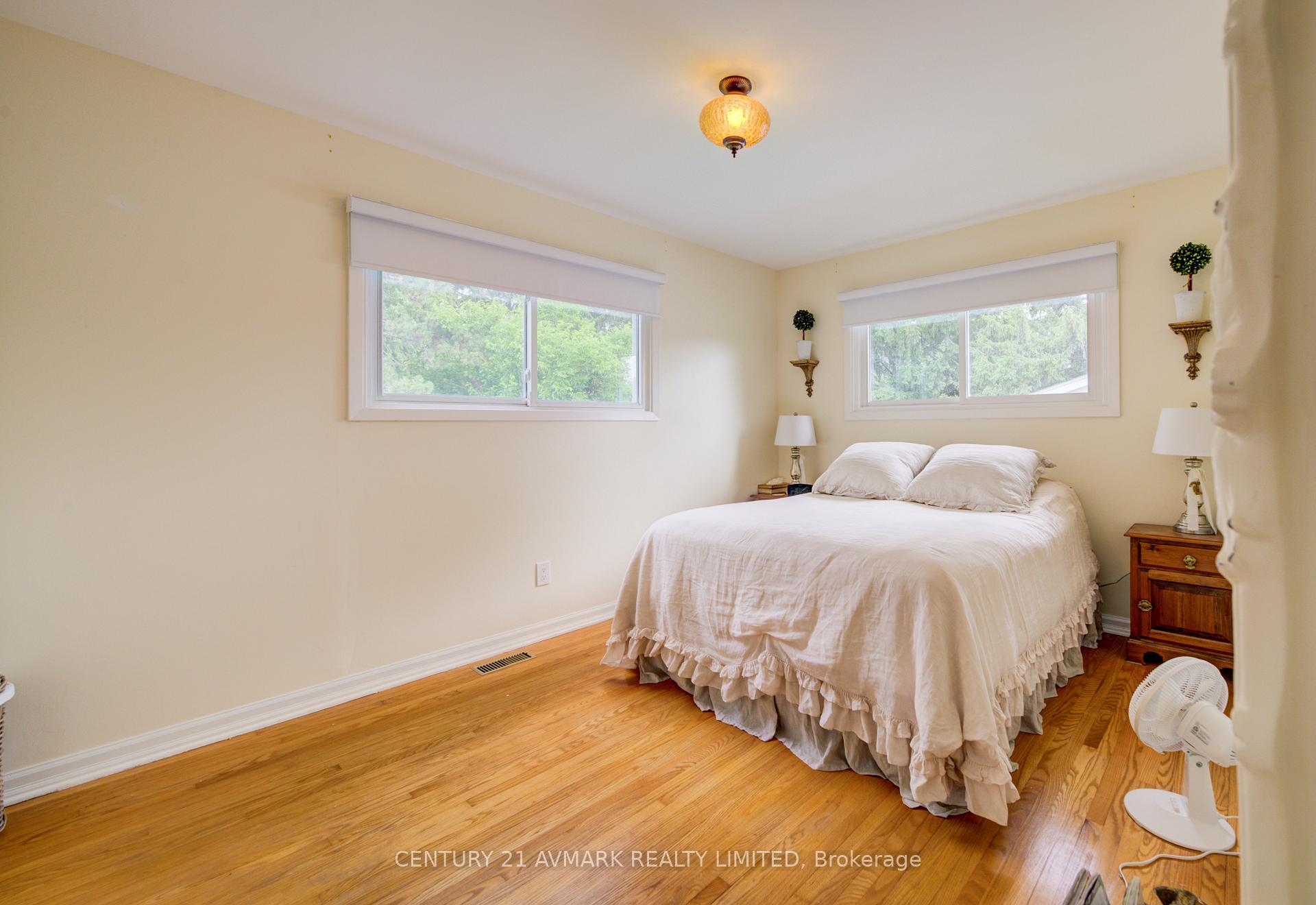 Photo 19 of 163 Lakeshore Road, St. Catharines, Lakeshore — HOMEH
